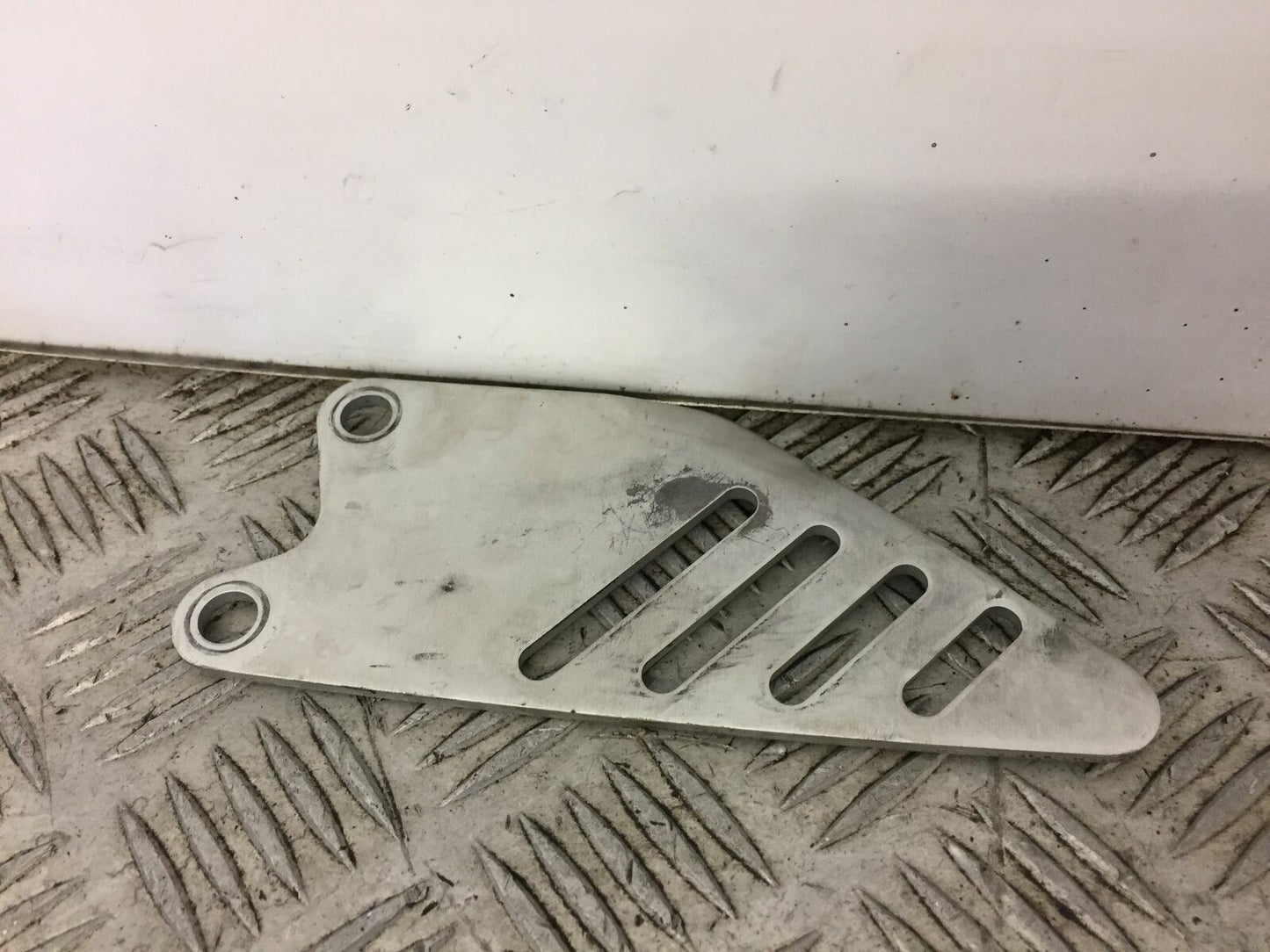 KAWASAKI ZX636 ZX 636 RIGHT HELL PLATE  YEAR 2013-2016