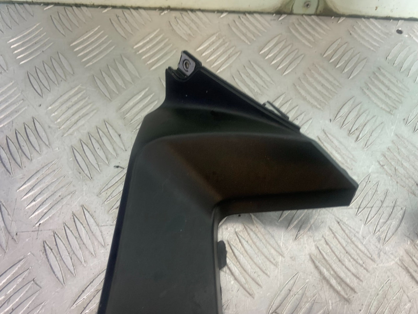 APRILIA SL750 SL 750 SHIVER LEFT & RIGHT TANK INFILLS  YEAR 2008-2016 (CMB1242)