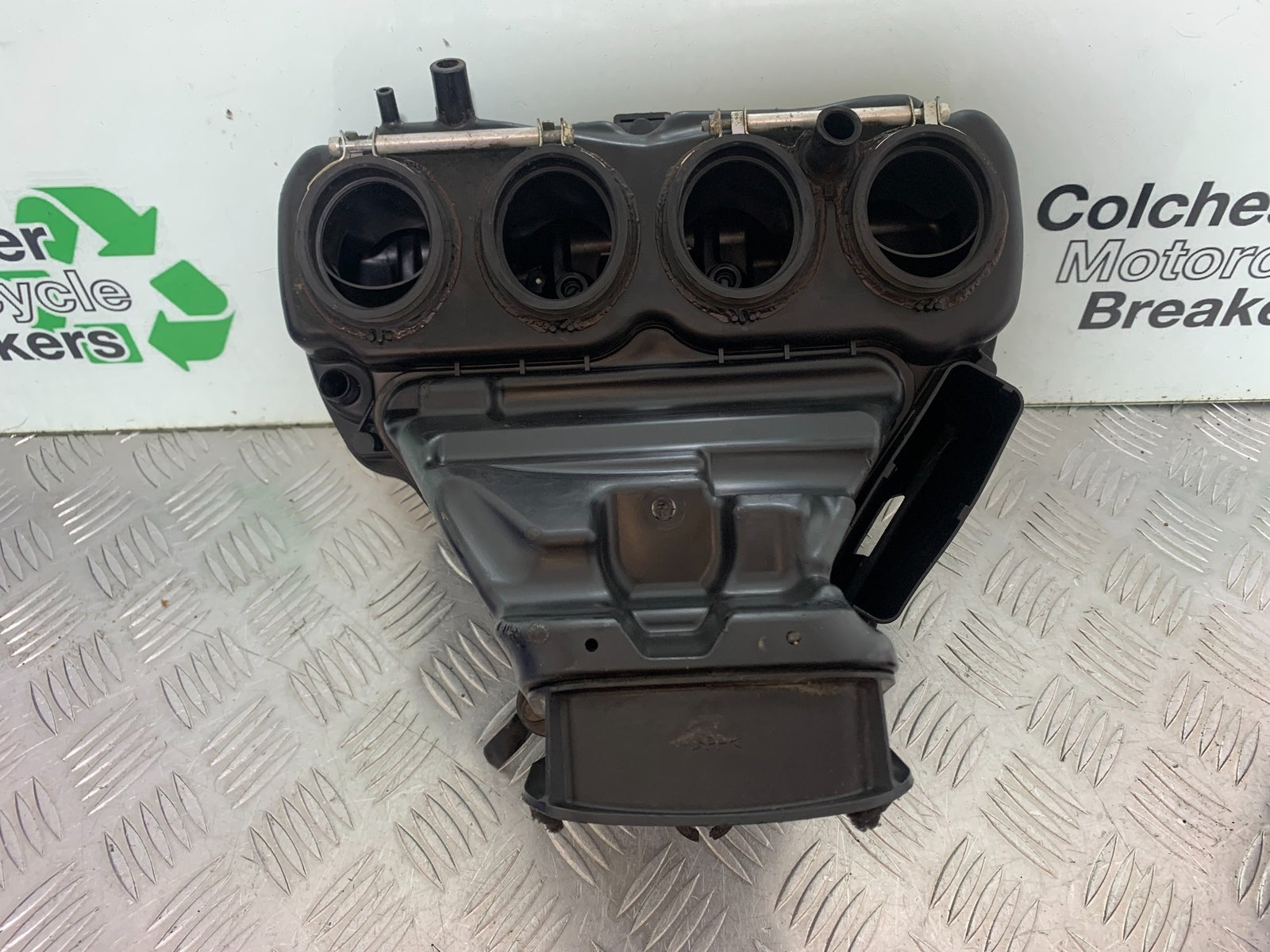 KAWASAKI ZX10R ZX 10R AIRBOX   YEAR 2011-2015 (CMB1154)