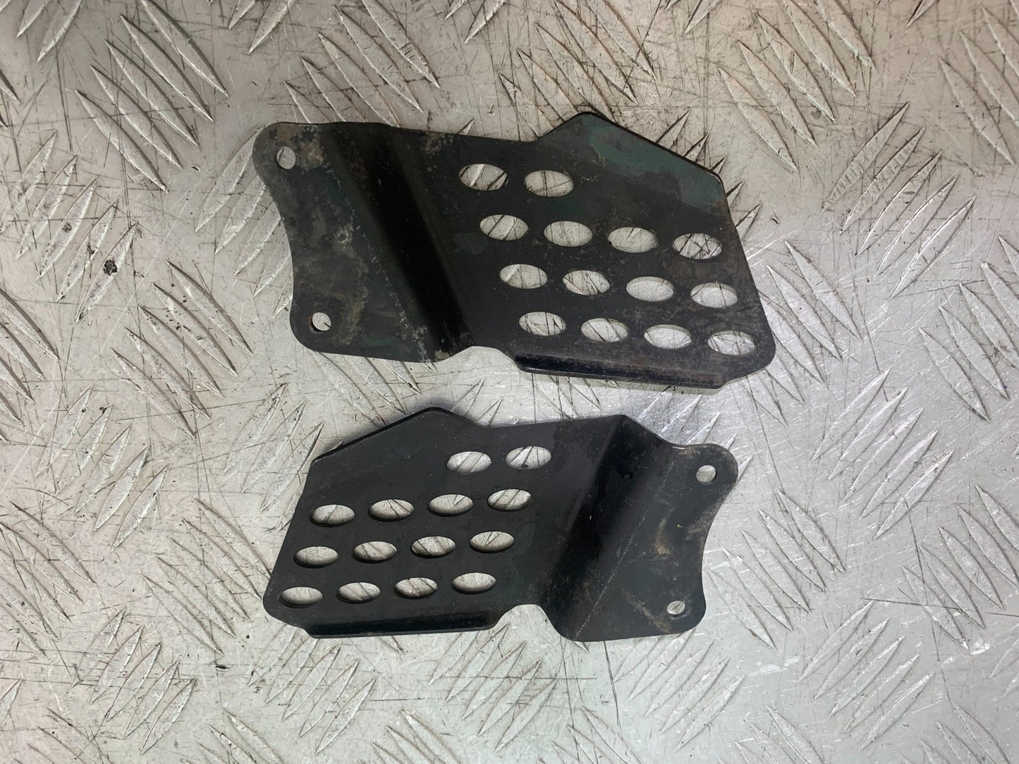 YAMAHA YS125 YS 125 HEEL PLATES YEAR 2017-2021 (CMB1321)