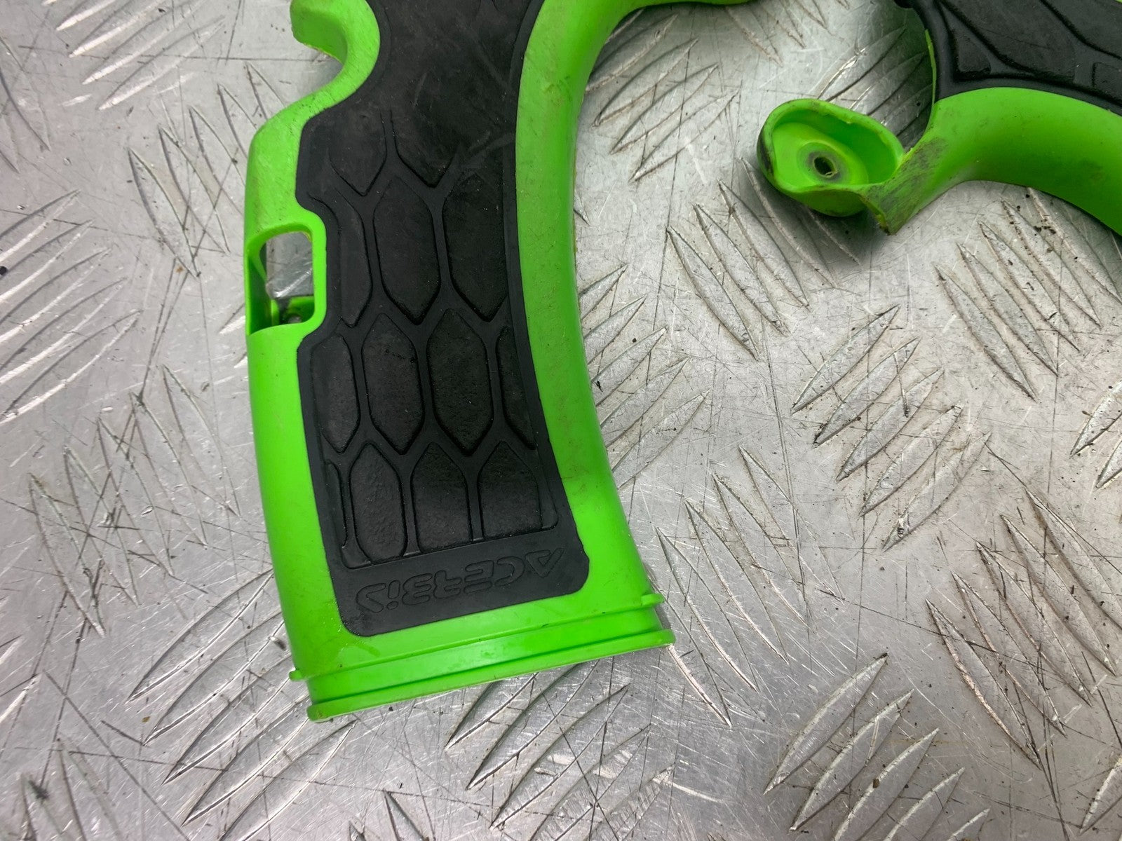 KAWASAKI KXF450 KXF 450 FRAME PROTECTORS  YEAR 2013 CMB1217)