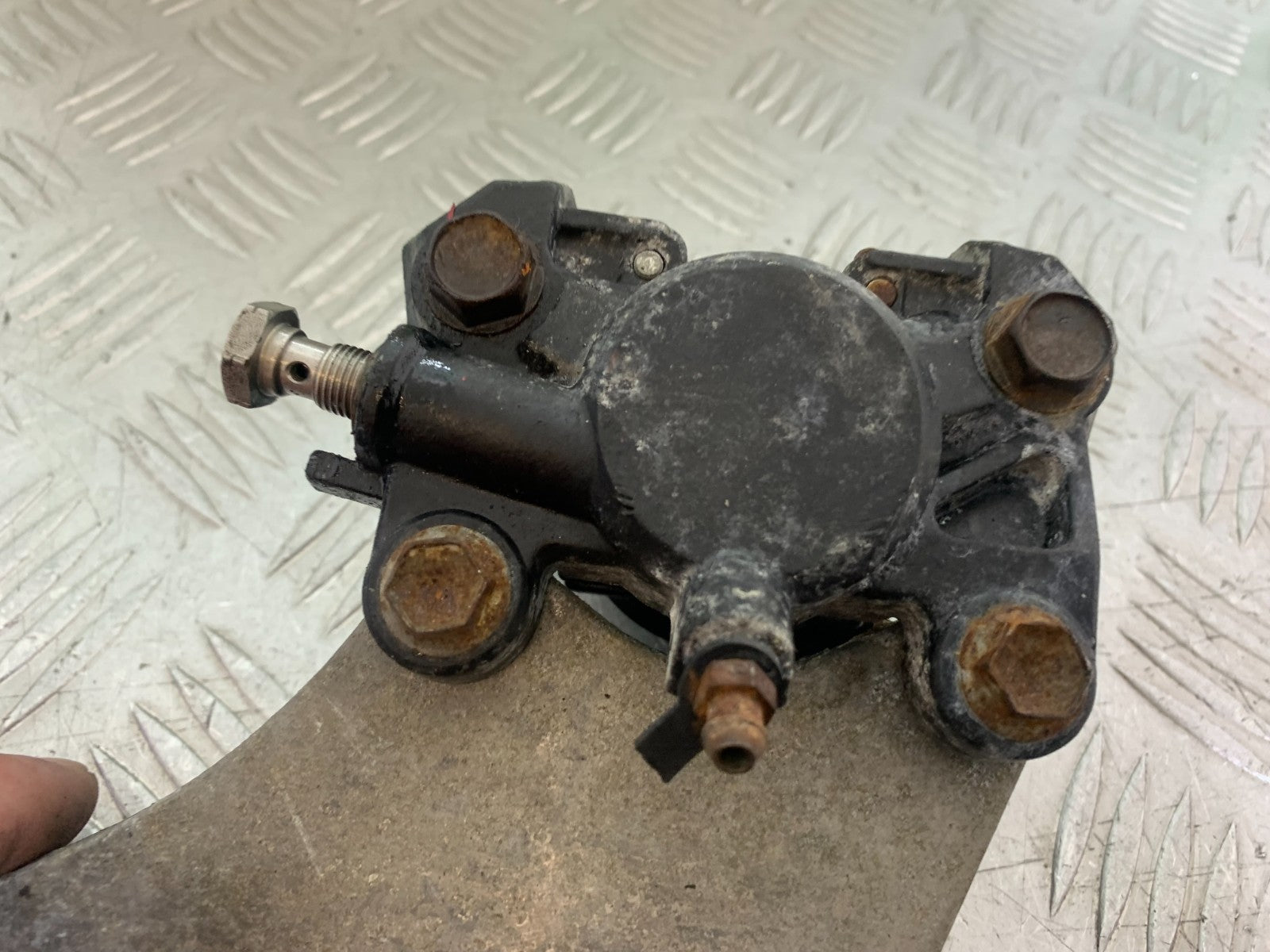 SUZUKI RF900 RF 900 REAR BRAKE CALIPER  YEAR 1994-1999 CMB1326