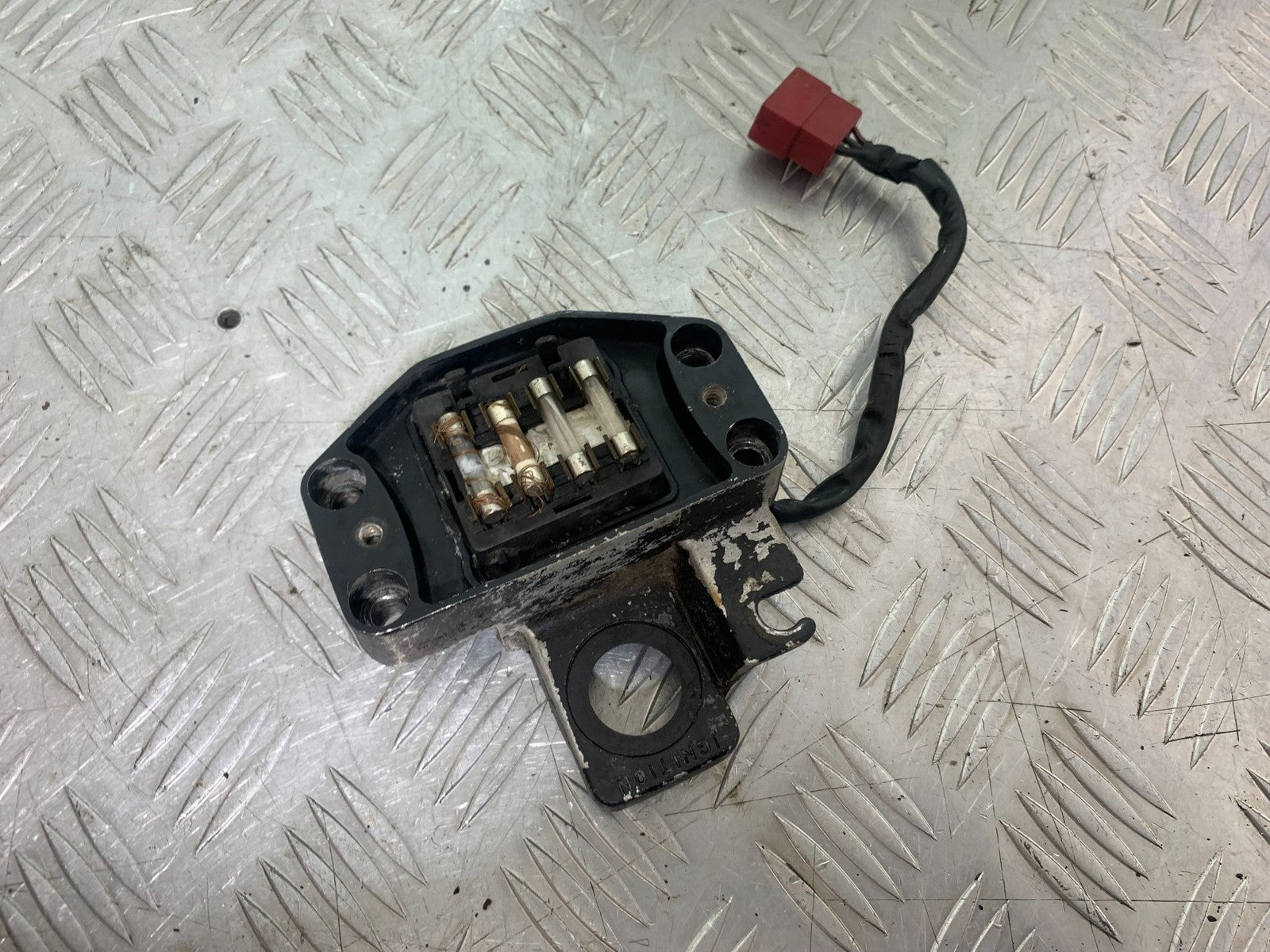 HONDA GL500 GL 500 SILVERWING FUSE BOX  YEAR 1981-82 (CMB1168)