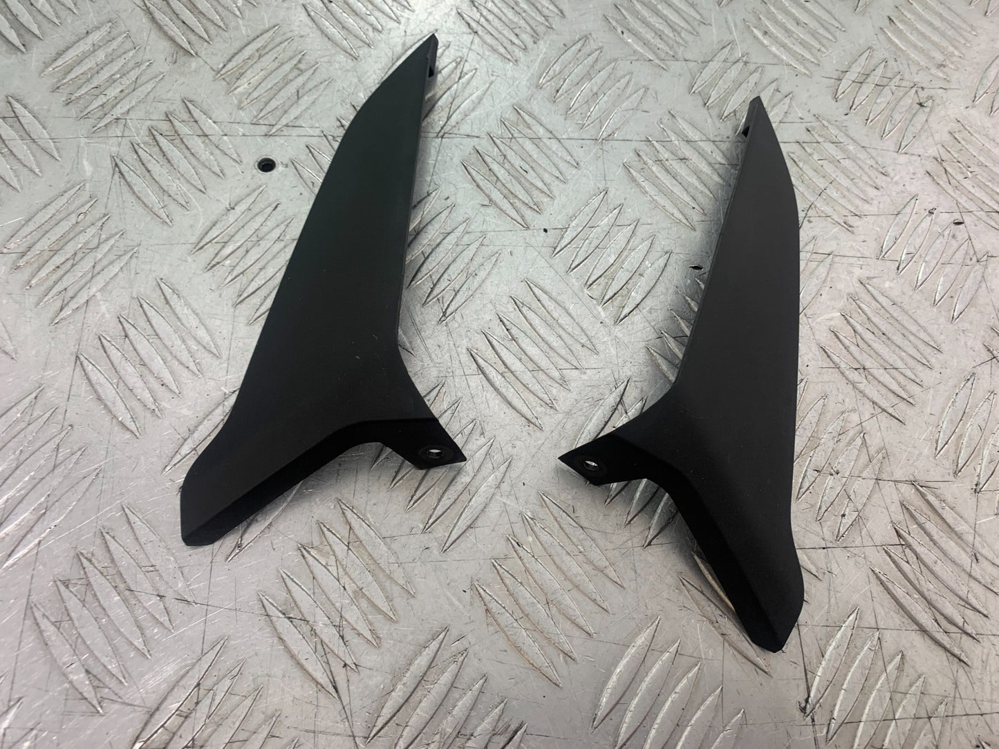 BMW K1300 S K 1300 S LEFT AND RIGHT FAIRING INFILLS YEAR 2009-16 (CMB1216)