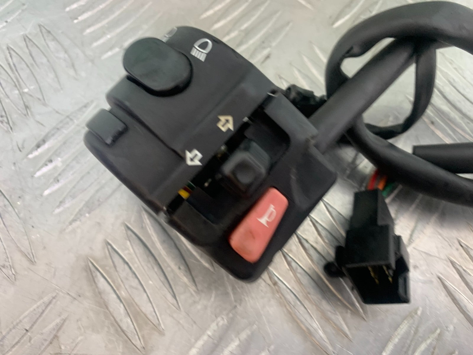TRIUMPH 675 STREET TRIPLE LEFT SWITCH GEAR   2013-2016 (CMB1186)