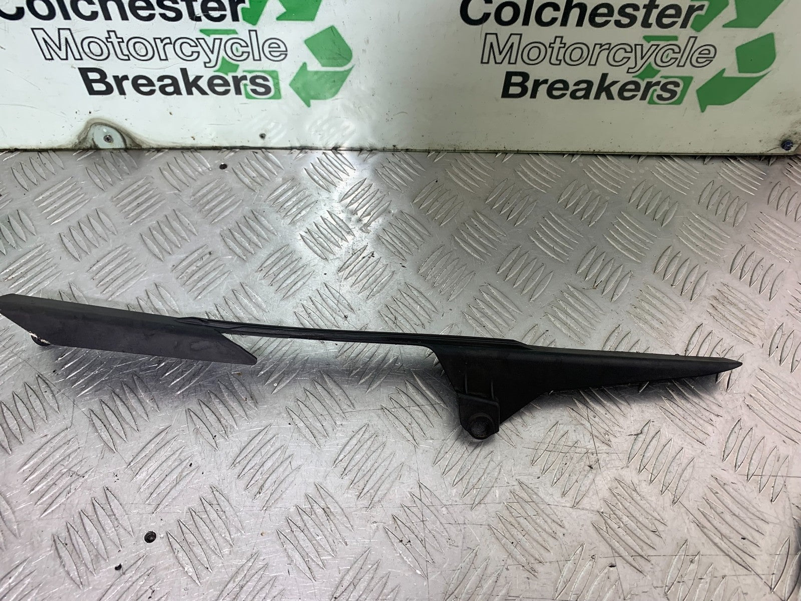 YAMAHA YZF-R125 YZF 125 CHAIN GUARD  YEAR 2019-2022 (CMB1263)