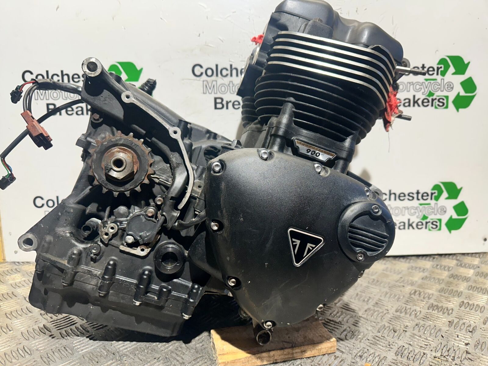 TRIUMPH BONNEVILLE T100 ENGINE YEAR 2017-2021 (CMB1084)