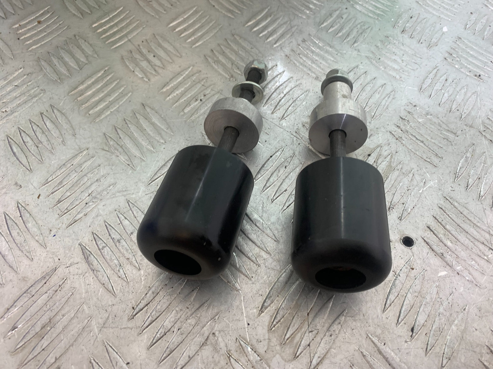 YAMAHA YZF R1 FRAME PROTECTORS   YEAR 2004-2006 (CMB1155)