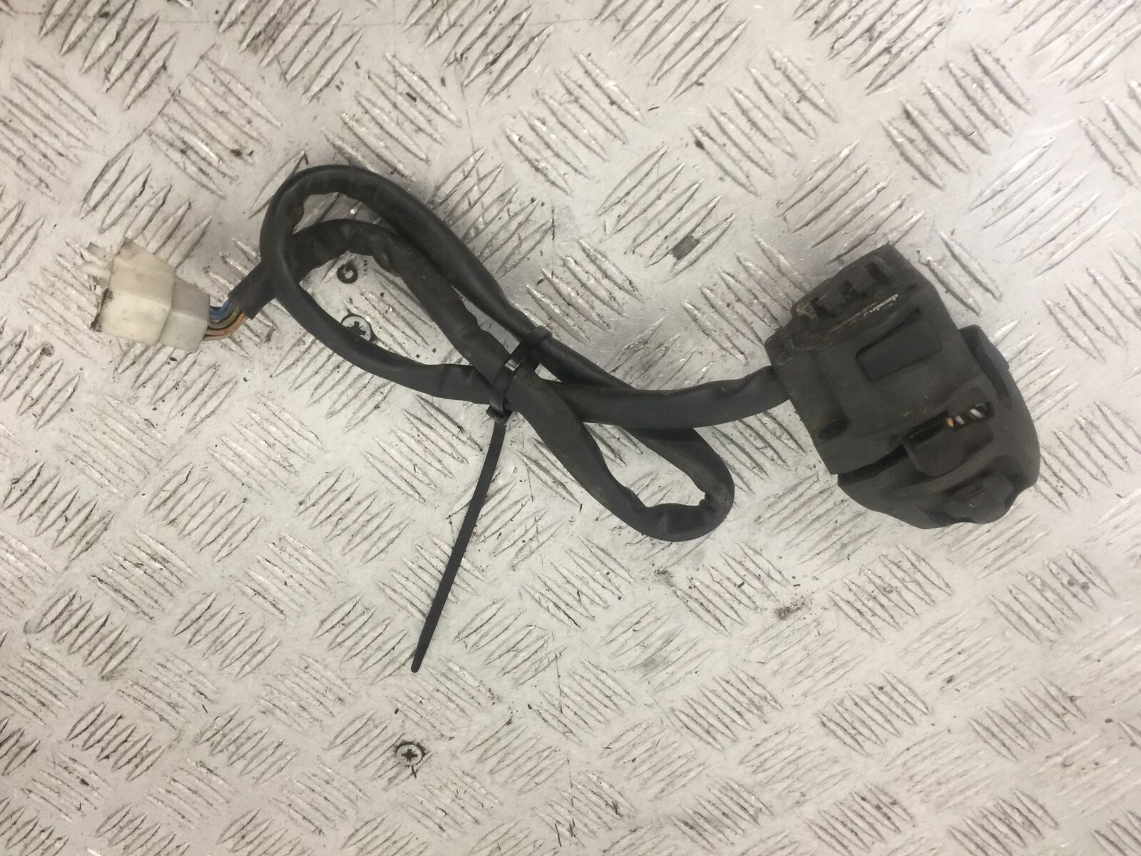 APRILIA 850 MANA AUTOMATIC LEFT SWITCH GEAR   YEAR 2007-2012  (STOCK 875)