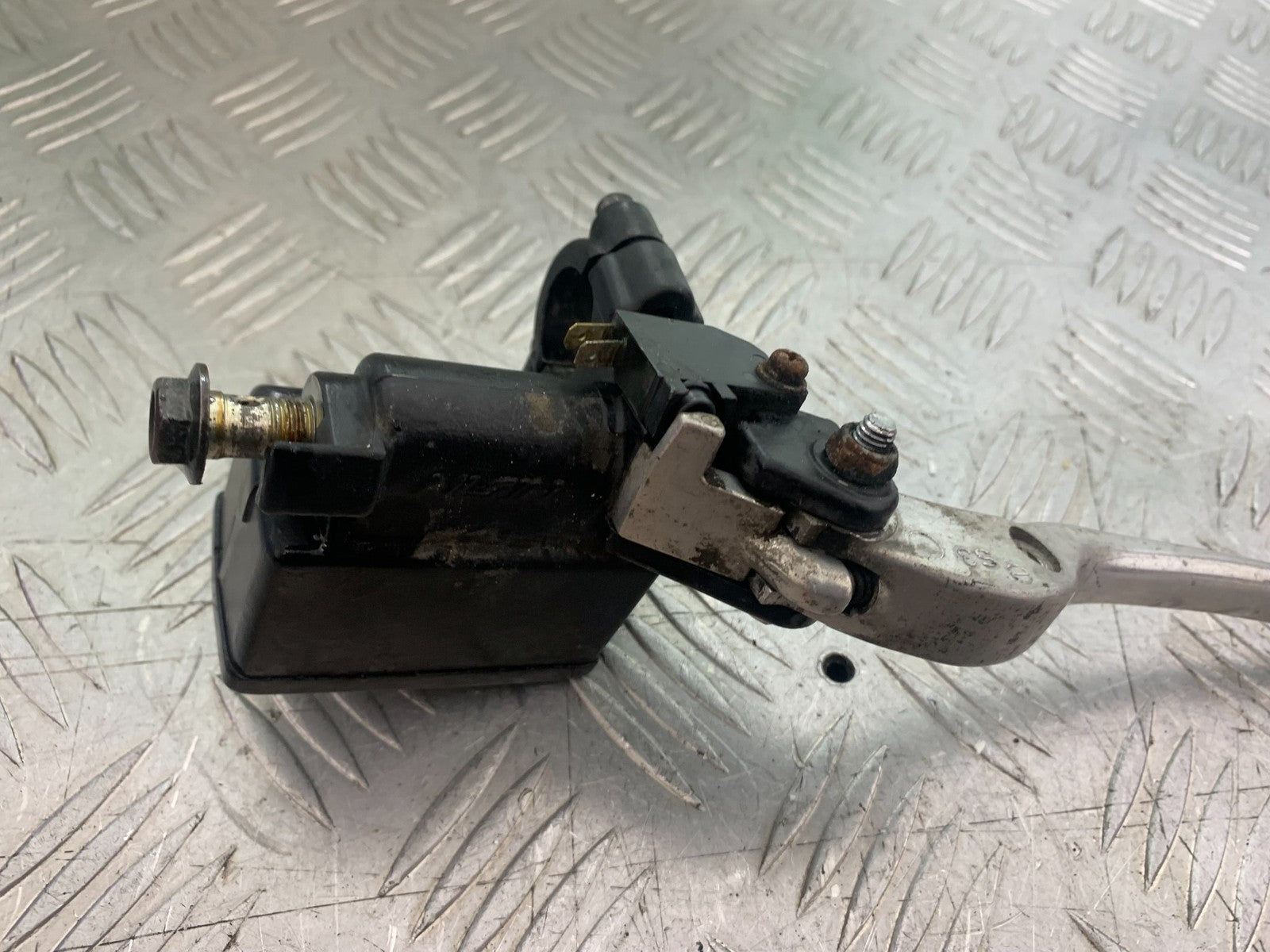 SUZUKI GW250 GW 250 INAZUMA FRONT MASTER CYLINDER  YEAR 2013-2018  (CMB1205)