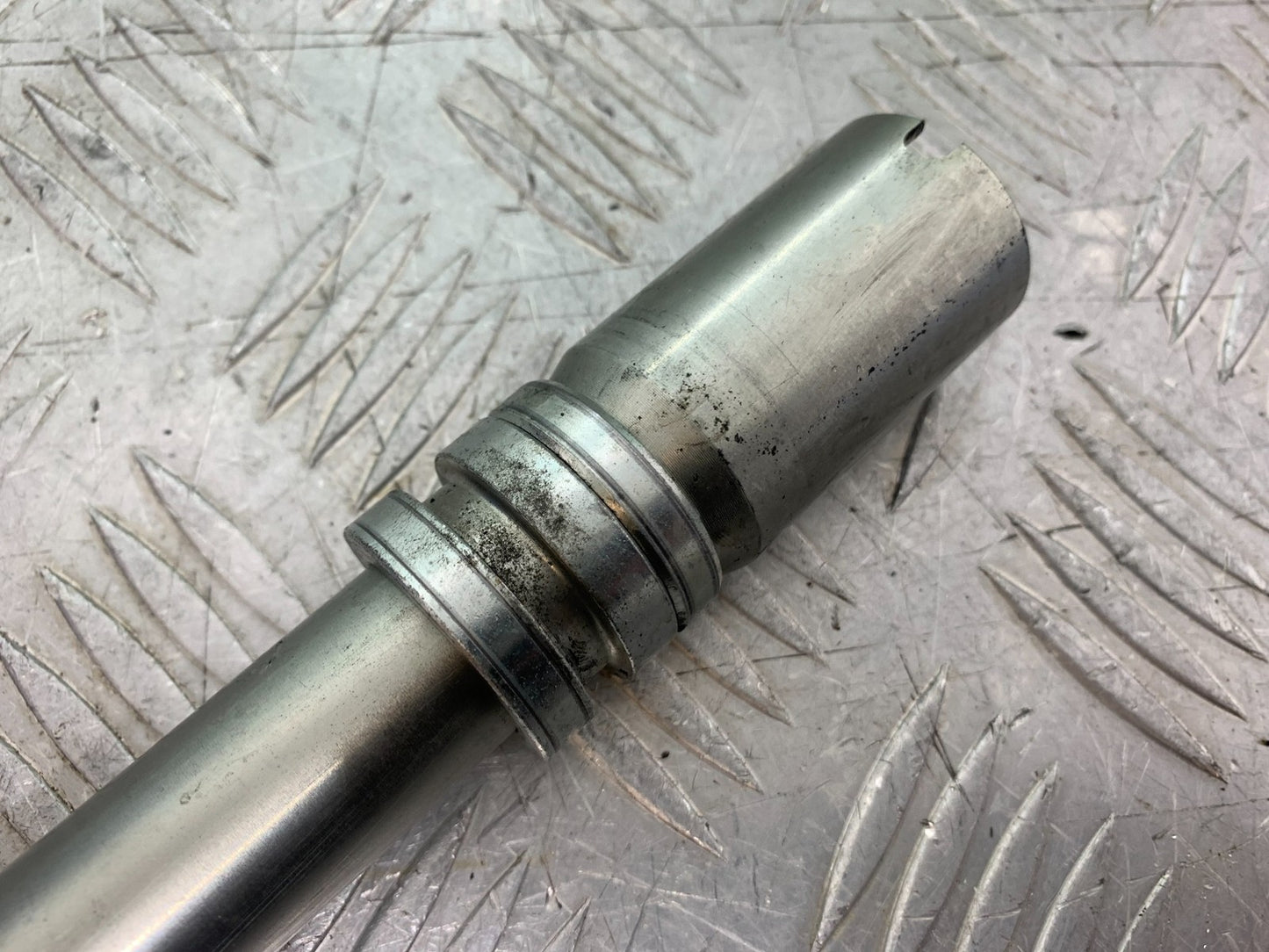 DUCATI 1198 S FRONT WHEEL SPINDLE  YEAR 2009-2011 (CMB1219)