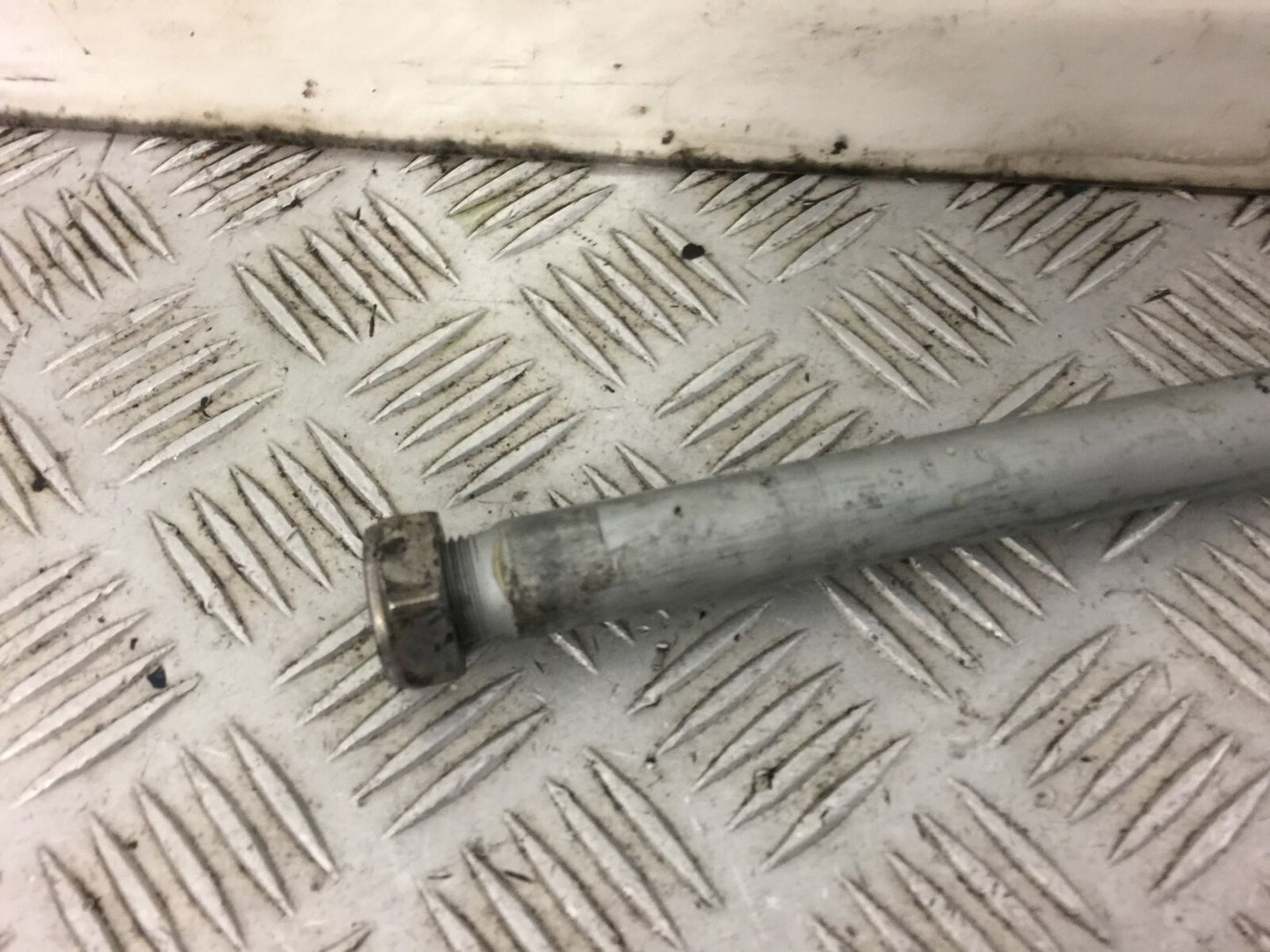 HONDA NC700 NC 700 SWINGARM SPINDLE  YEAR 2011 STOCK 513