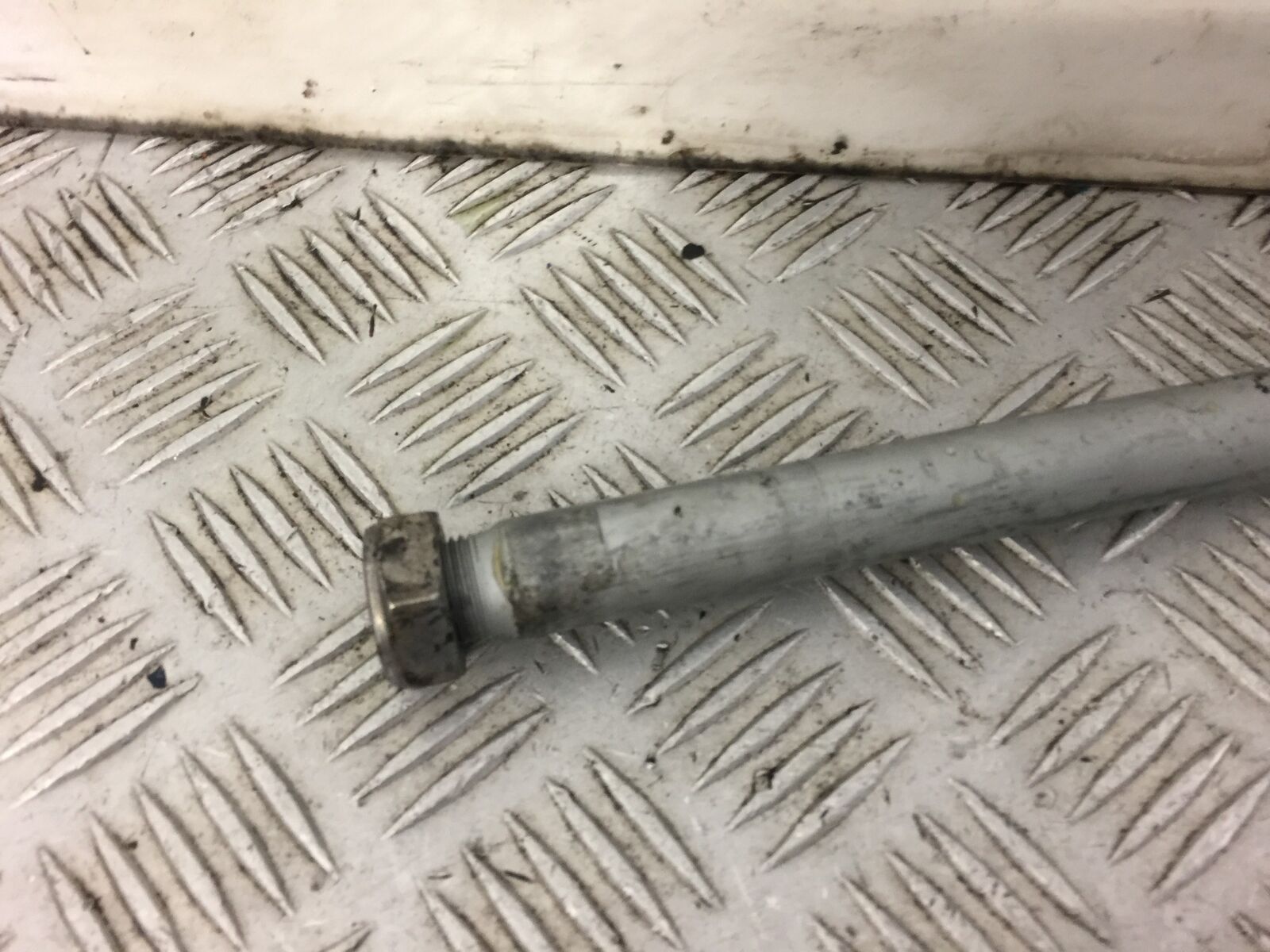 HONDA NC700 NC 700 SWINGARM SPINDLE  YEAR 2011 STOCK 513