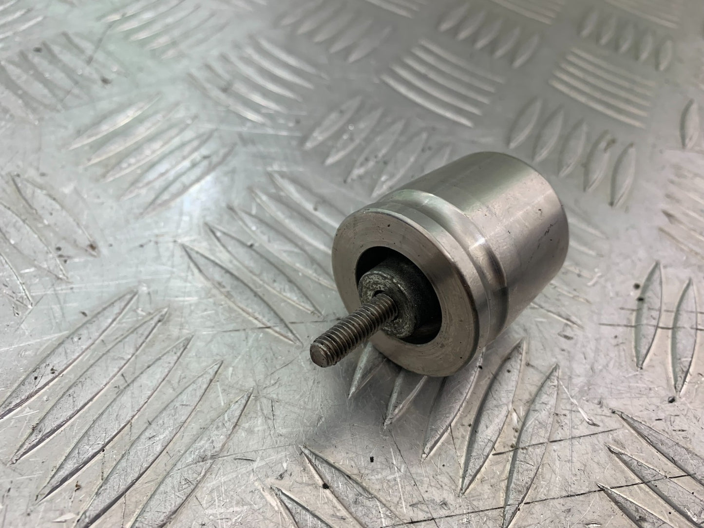 TRIUMPH 955i SPRINT ST 1X BAR END WEIGHT   YEAR 1999-04 (CMB1230)