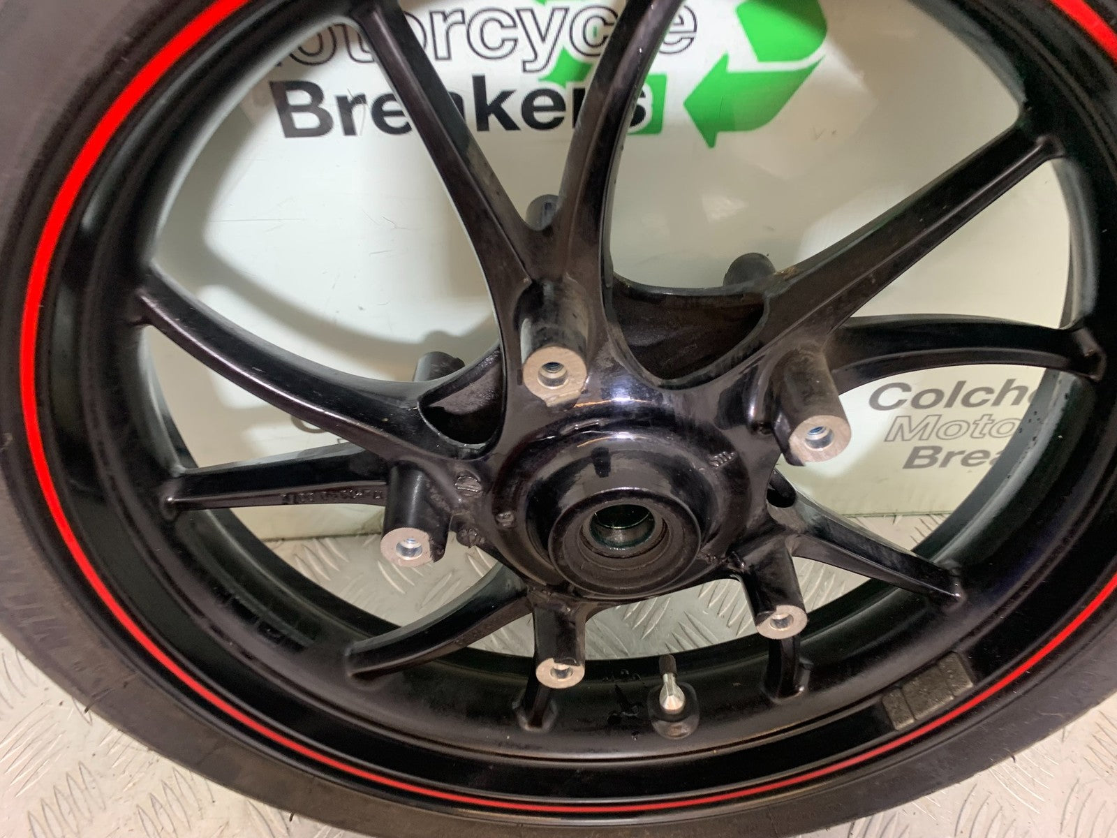 TRIUMPH SPEED TRIPLE R 1050 FRONT WHEEL   2009 (CMB1183)