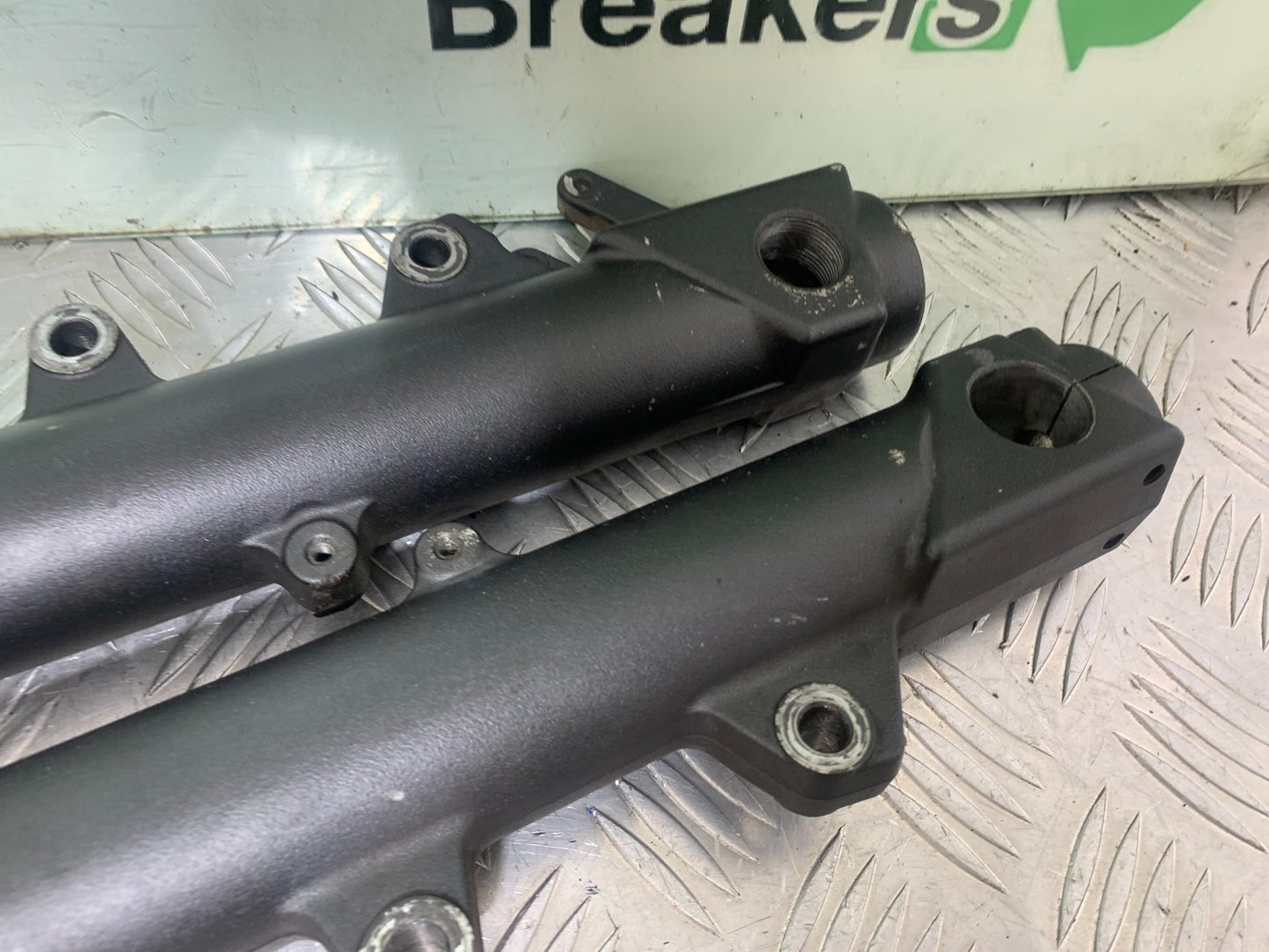 TRIUMPH 1050 SPRINT ST FORKS   YEAR 2004-2007 (CMB1197)