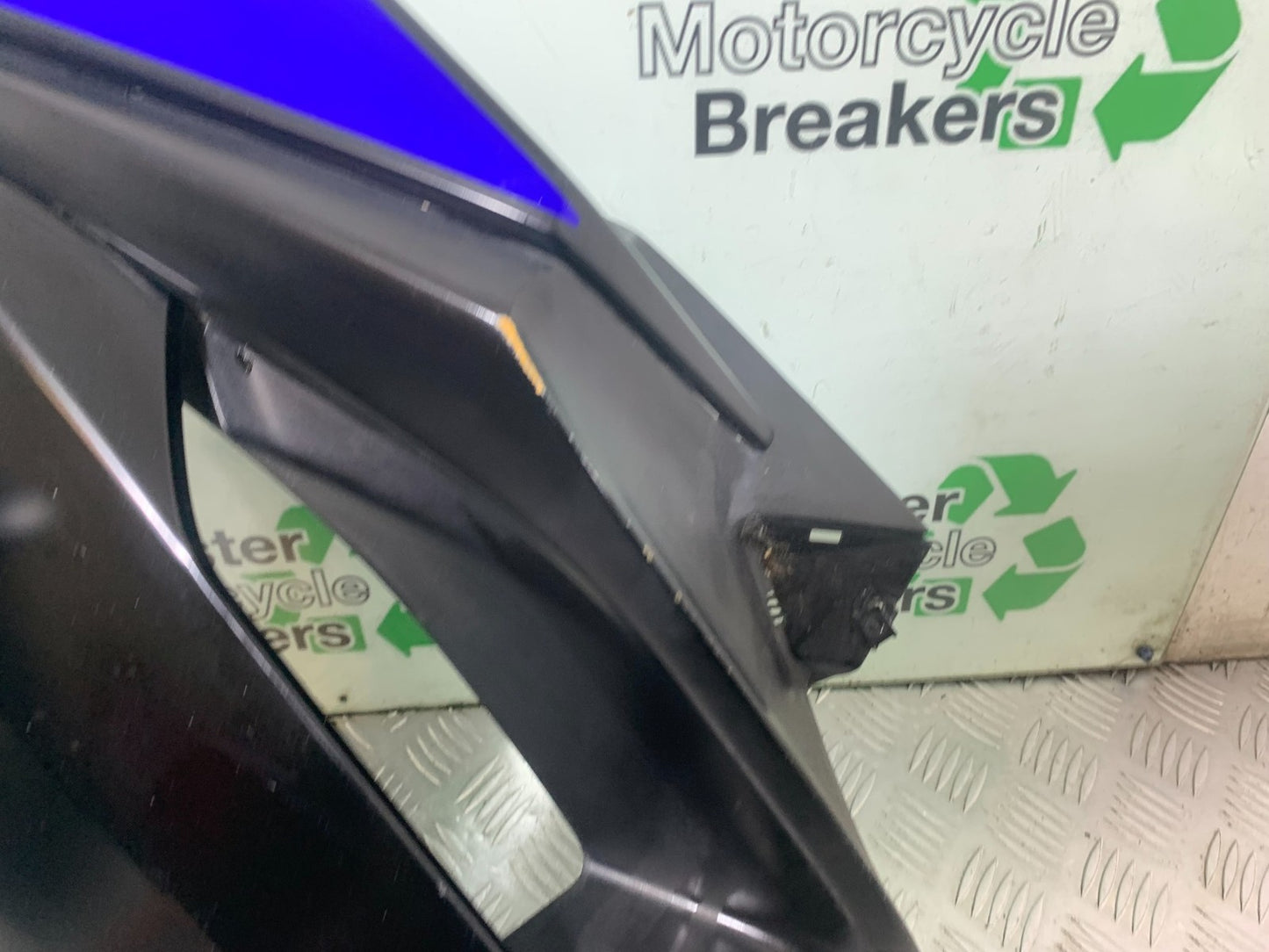 YAMAHA YZF-R125 YZF 125 LEFT FAIRING PANEL  YEAR 2019-2022 (CMB1263)