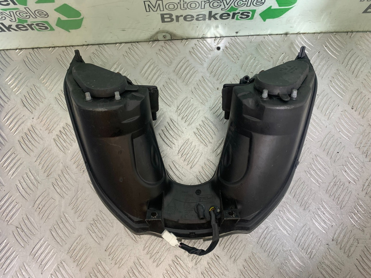 PIAGGIO MP3 250 ie HEADLIGHT  YEAR 2007 (CMB1307)