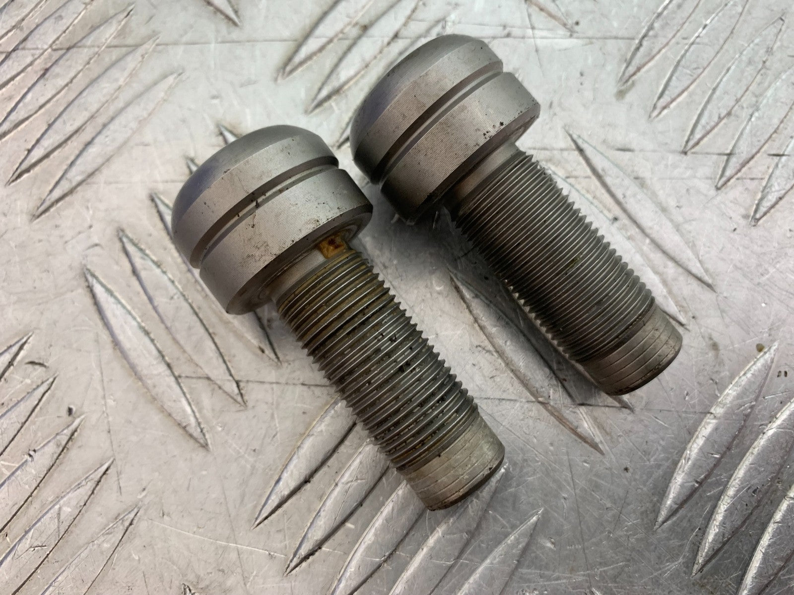 DUCATI 1299 PANIGALE BAR END WEIGHTS  YEAR 2016 (CMB 1187)