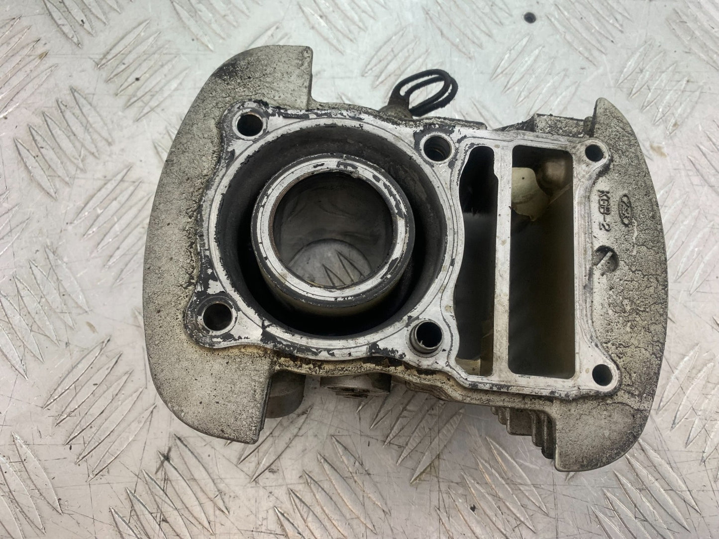 HONDA XL125 VARADERO FRONT BARREL  YEAR 2001-2006  (CMB1210)
