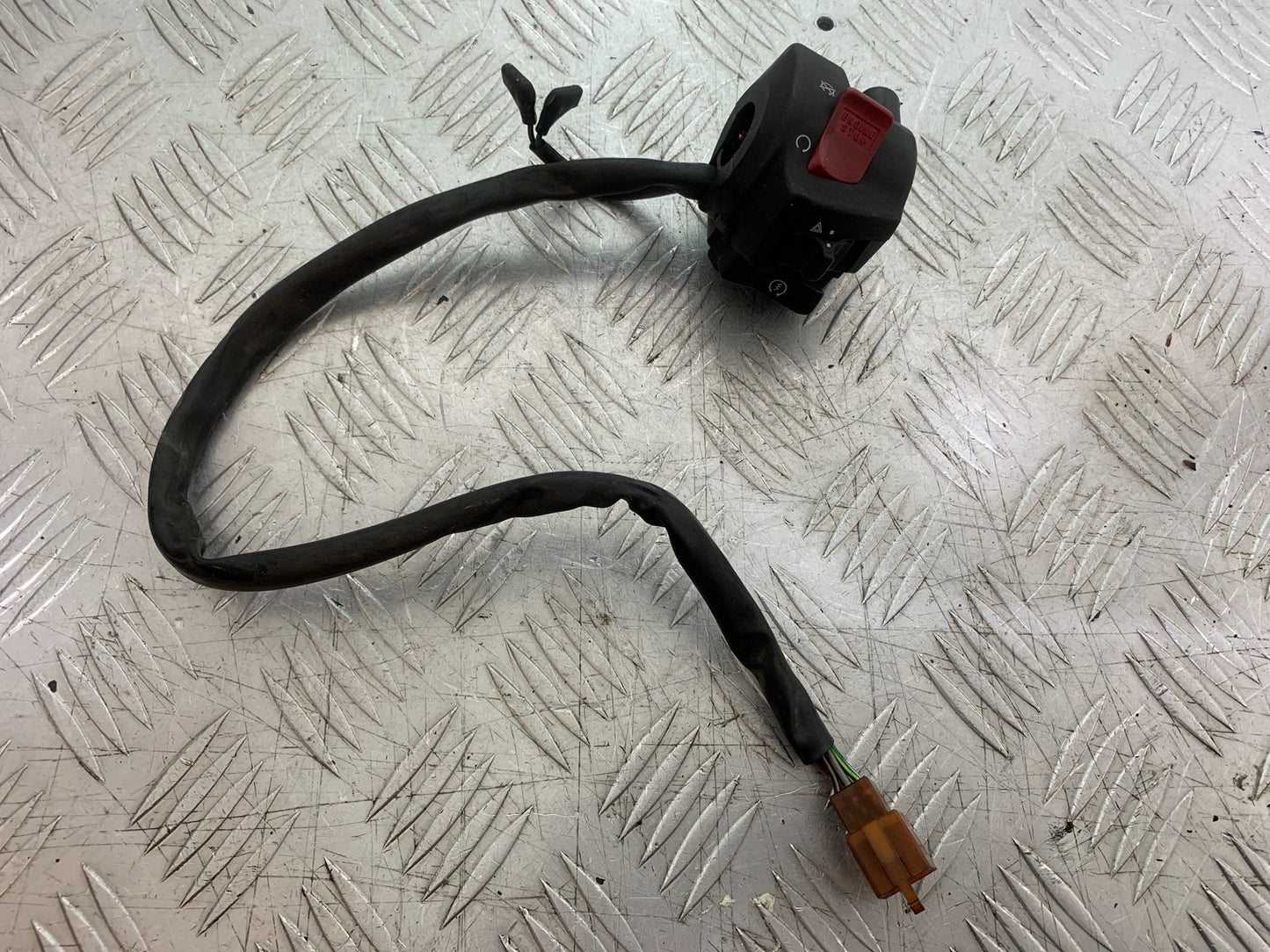 HONDA CBF500 CBF 500 RIGHT SWITCH GEAR    YEAR 2004-2008  (CMB1294)