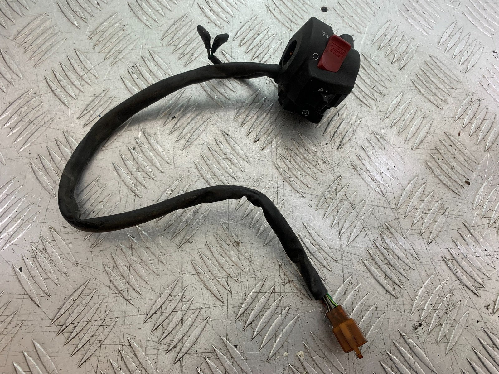 HONDA CBF500 CBF 500 RIGHT SWITCH GEAR    YEAR 2004-2008  (CMB1294)