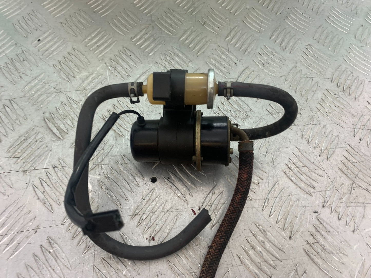 YAMAHA YZF1000 THUNDERACE PETROL PUMP YEAR 1997-2000 (CMB1204)