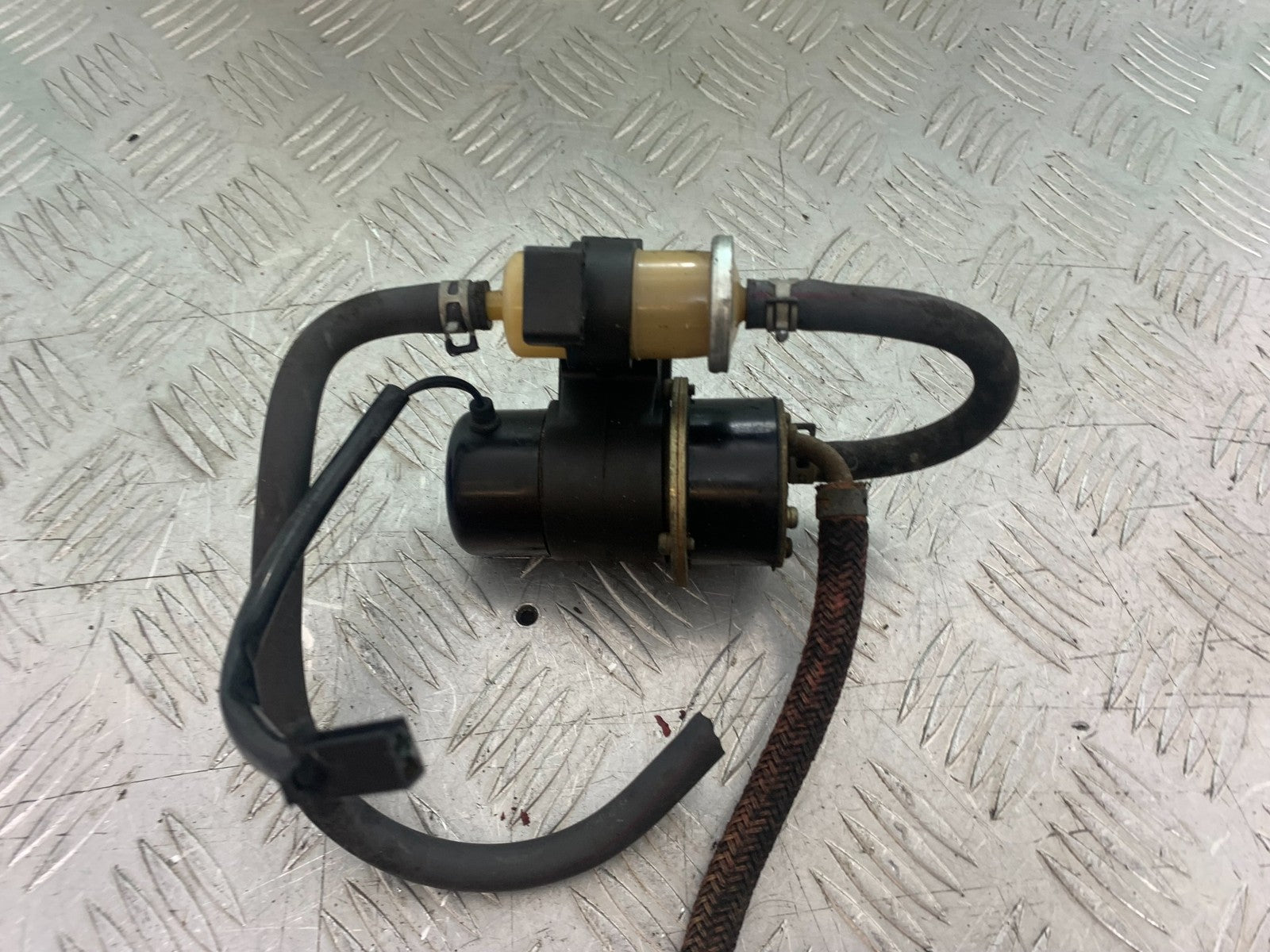 YAMAHA YZF1000 THUNDERACE PETROL PUMP YEAR 1997-2000 (CMB1204)