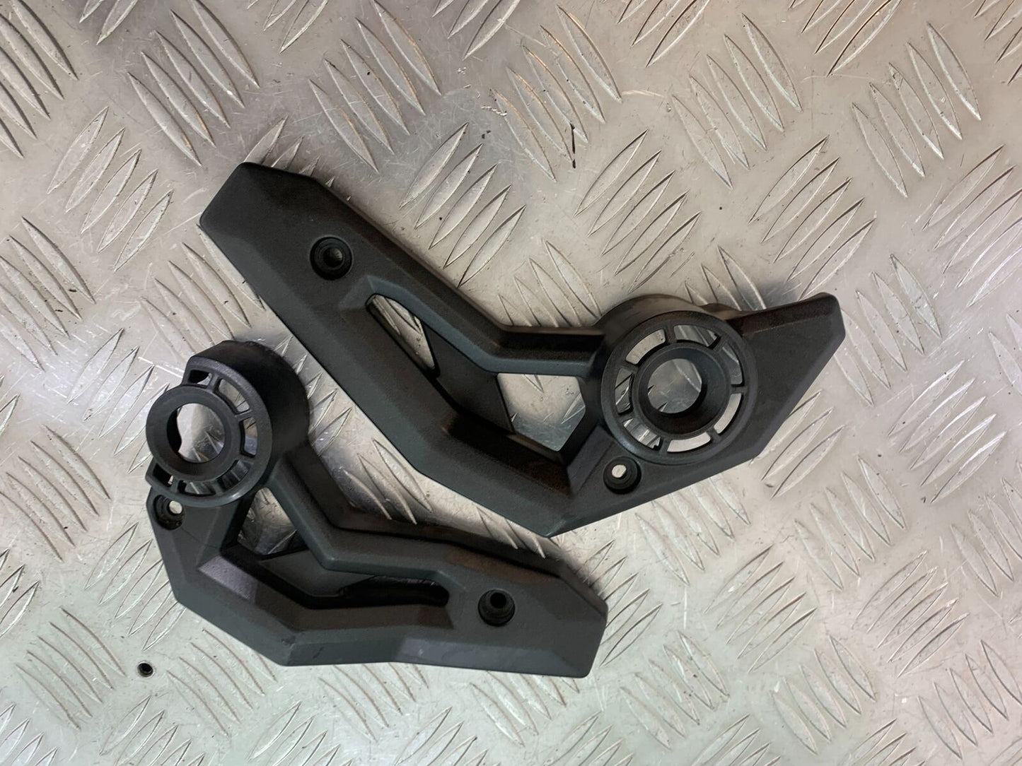 KAWASAKI NINJA 650 HANGER COVERS   YEAR 2017-2019 (CMB1018)