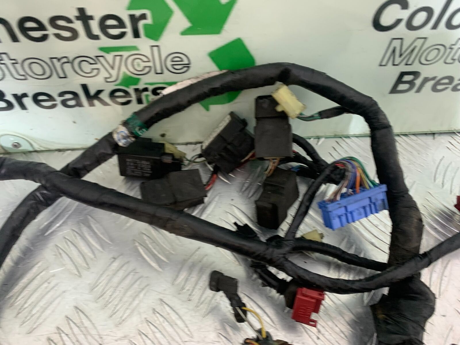 HONDA CBR1100 BLACKBIRD WIRING LOOM  YEAR 1999-2005  (CMB1103)