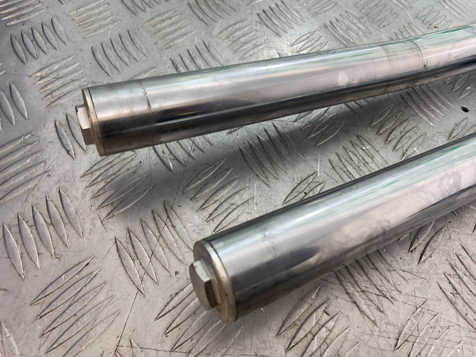 YAMAHA XVS 1300 MIDNIGHT STAR FORKS (BENT SOLD AS PARTS) YEAR 2007-16 (CMB1200)