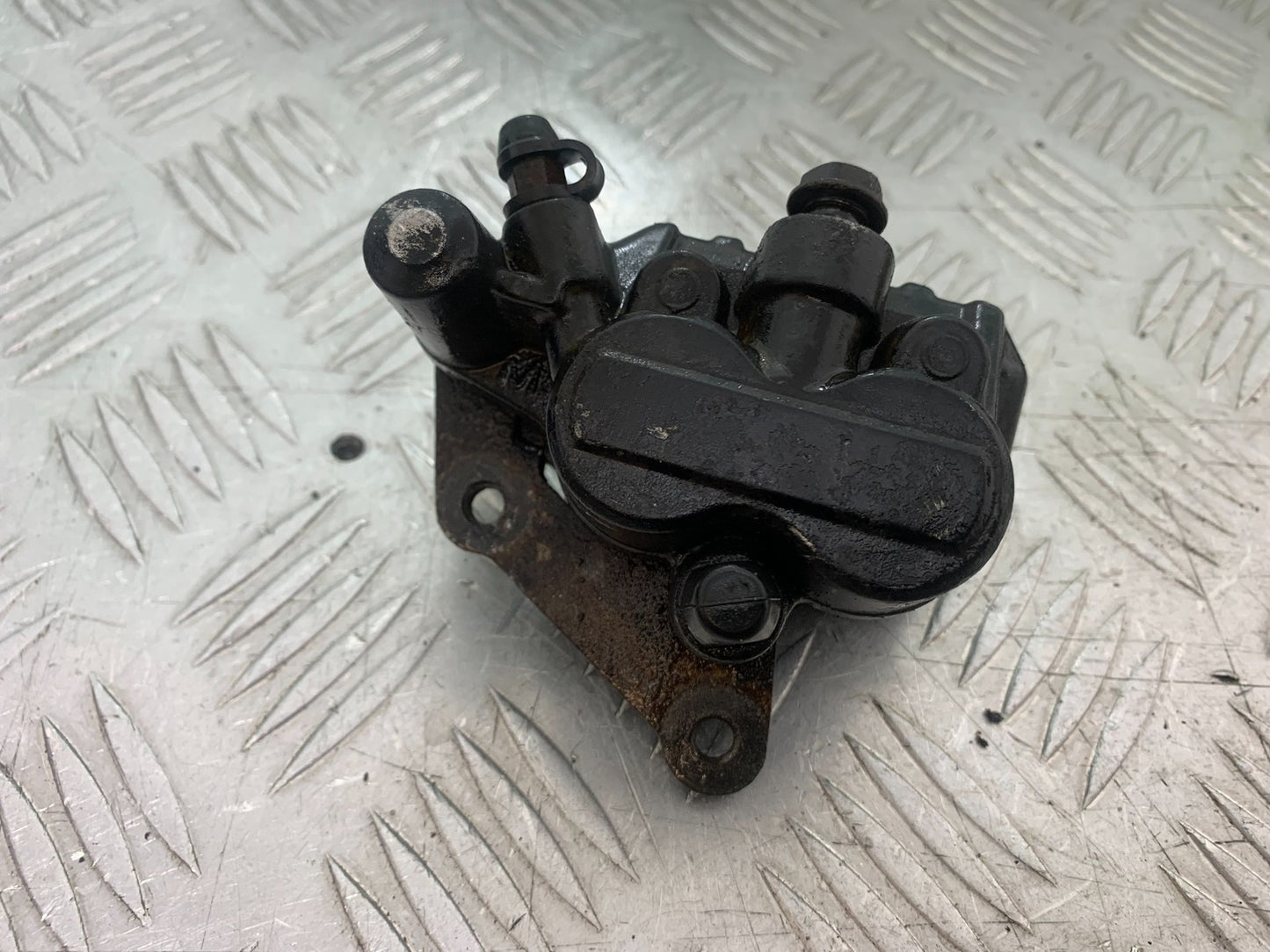 PIAGGIO VESPA GTS 125 FRONT CALIPER YEAR 2009-2014  (CMB1261)