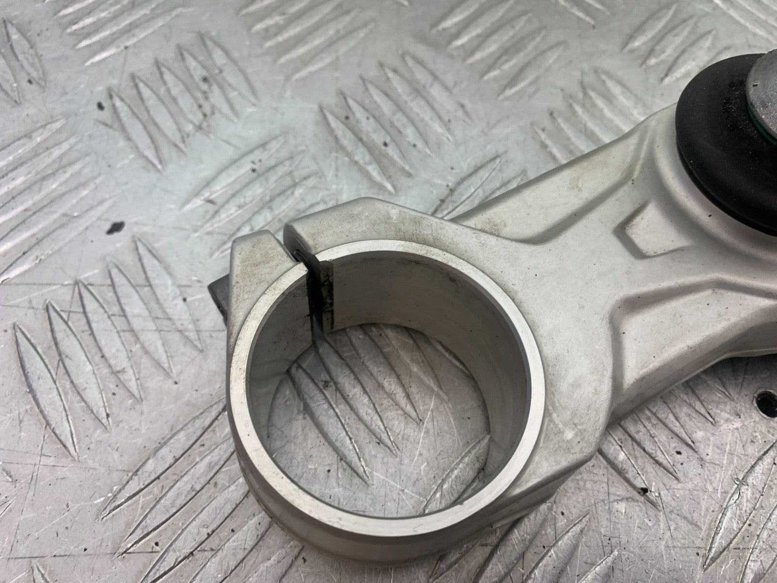 BMW R1200 R 1200 GS BOTTOM YOKE  YEAR 2013-2016 (CMB1257)