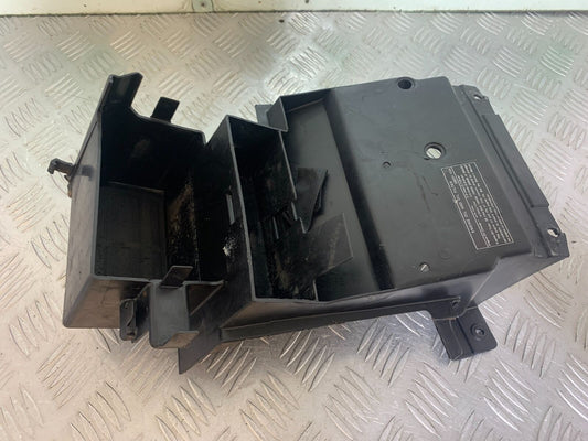 KAWASAKI Z750 ZR750 ZR-7S UNDERTRAY  YEAR 1999-05 (CMB1135)