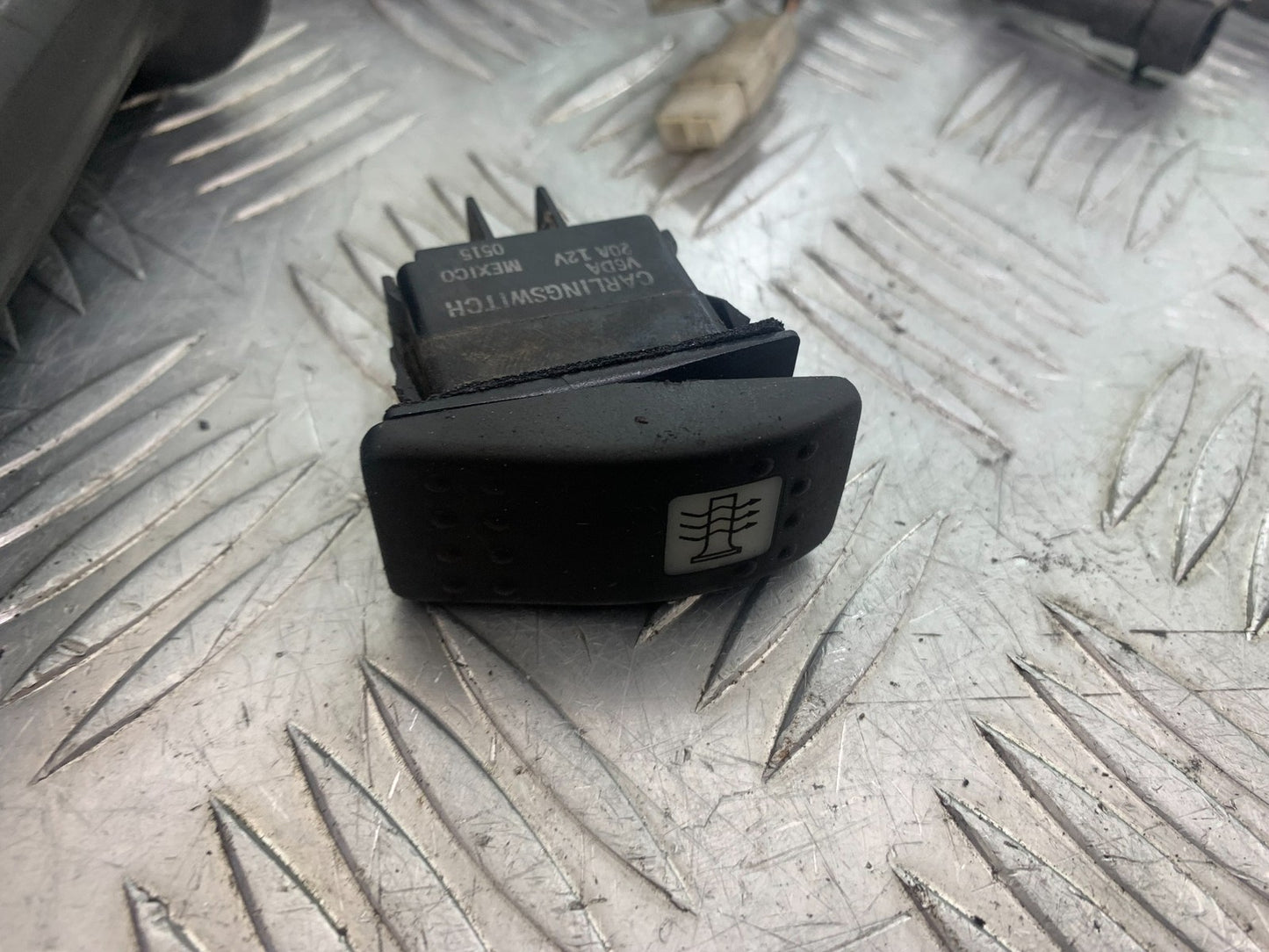 TRIUMPH 955i SPRINT ST HEATED GRIPS SWITCH RELAY   1999-2004 (CMB1176)