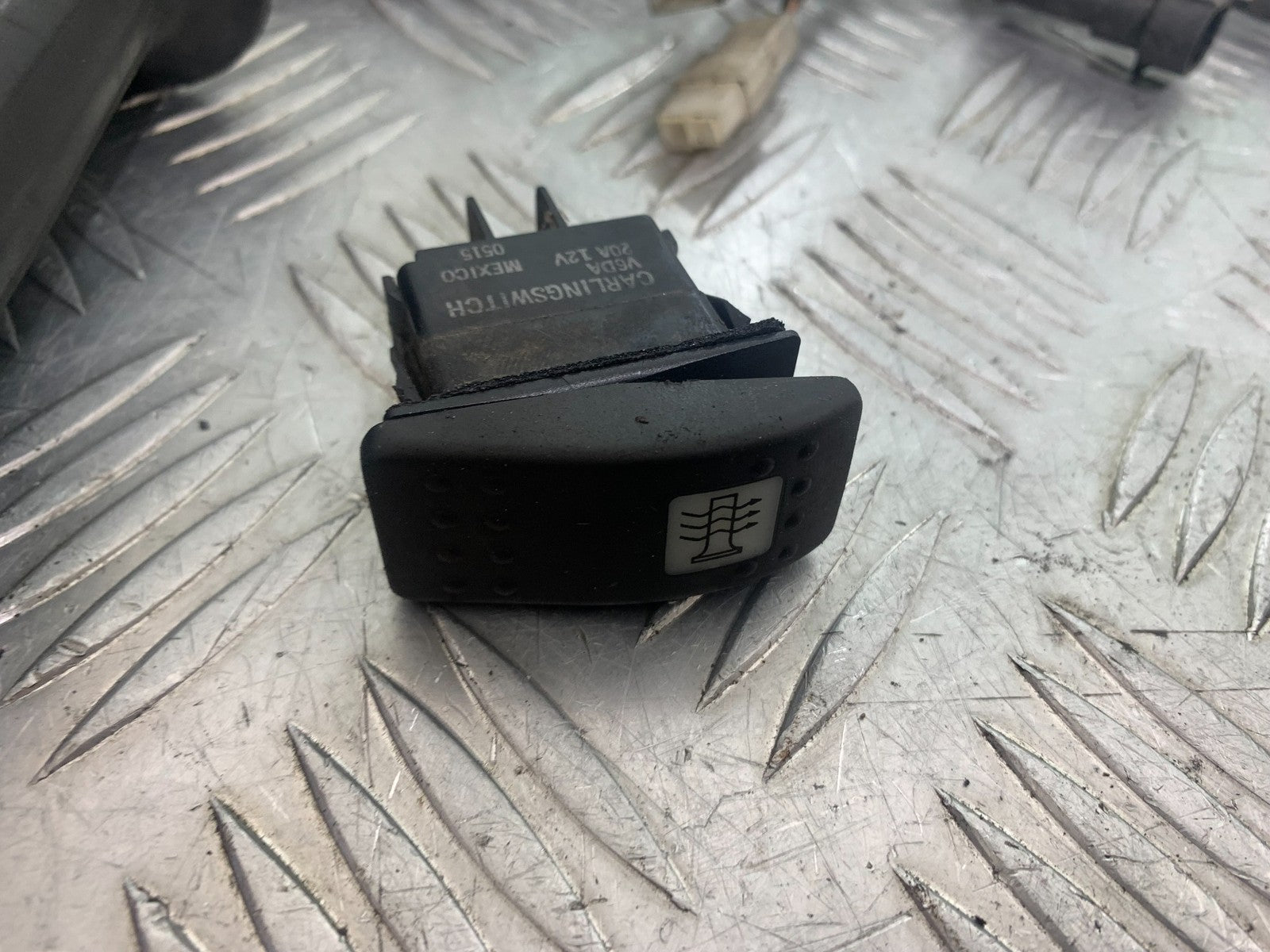 TRIUMPH 955i SPRINT ST HEATED GRIPS SWITCH RELAY   1999-2004 (CMB1176)