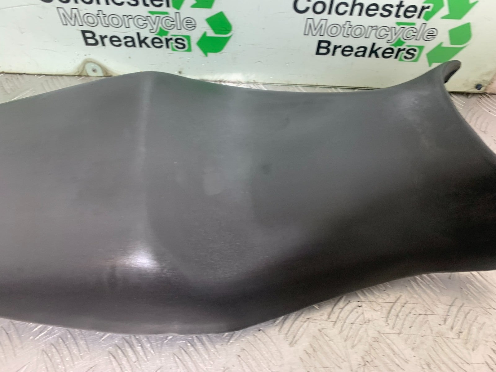 HONDA CBR1100 BLACKBIRD SEAT  YEAR 1999-2005 (CMB1232)