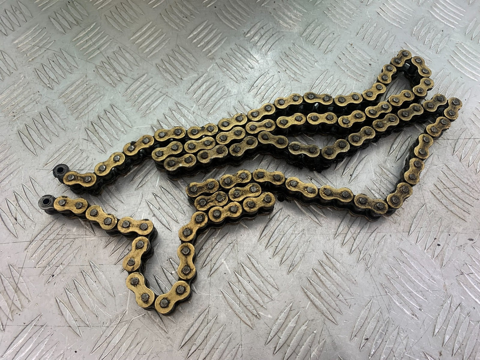 HONDA CBR1000 rr FIREBLADE CHAIN YEAR 2012-2016 (CMB1198)