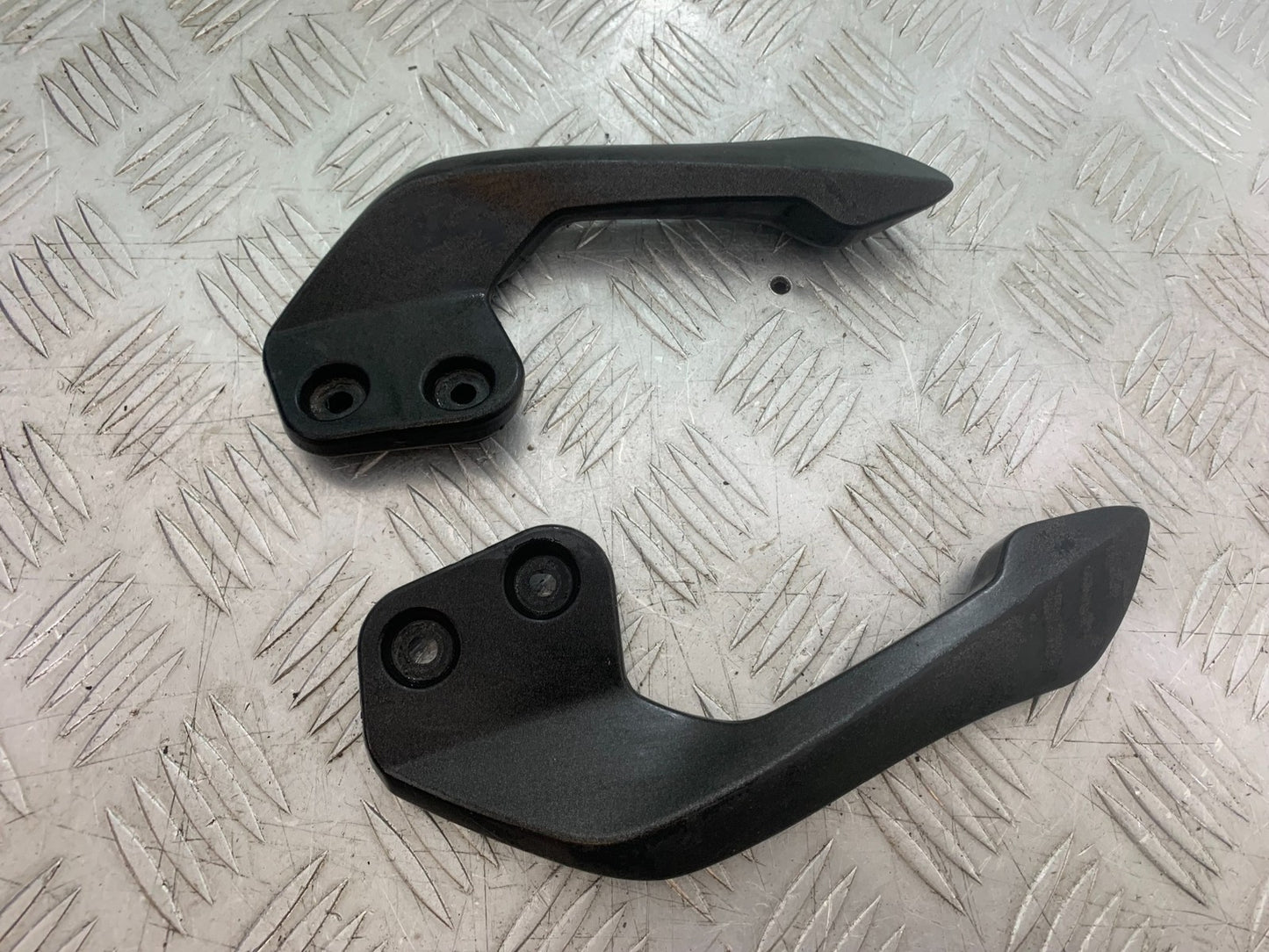 BENELLI BN125 BN 125 GRAB RAILS  YEAR 2018-2021 (CMB1245)