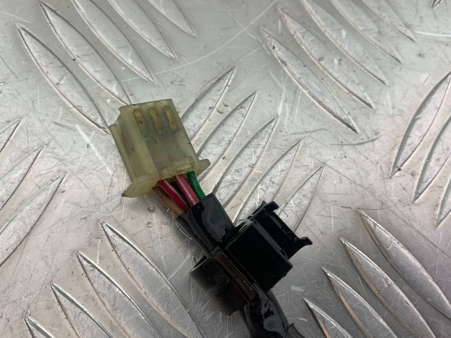 YAMAHA YZF600 YZF 600 THUNDERCAT RIGHT SWITCH GEAR   1996-2003 (CMB1046)