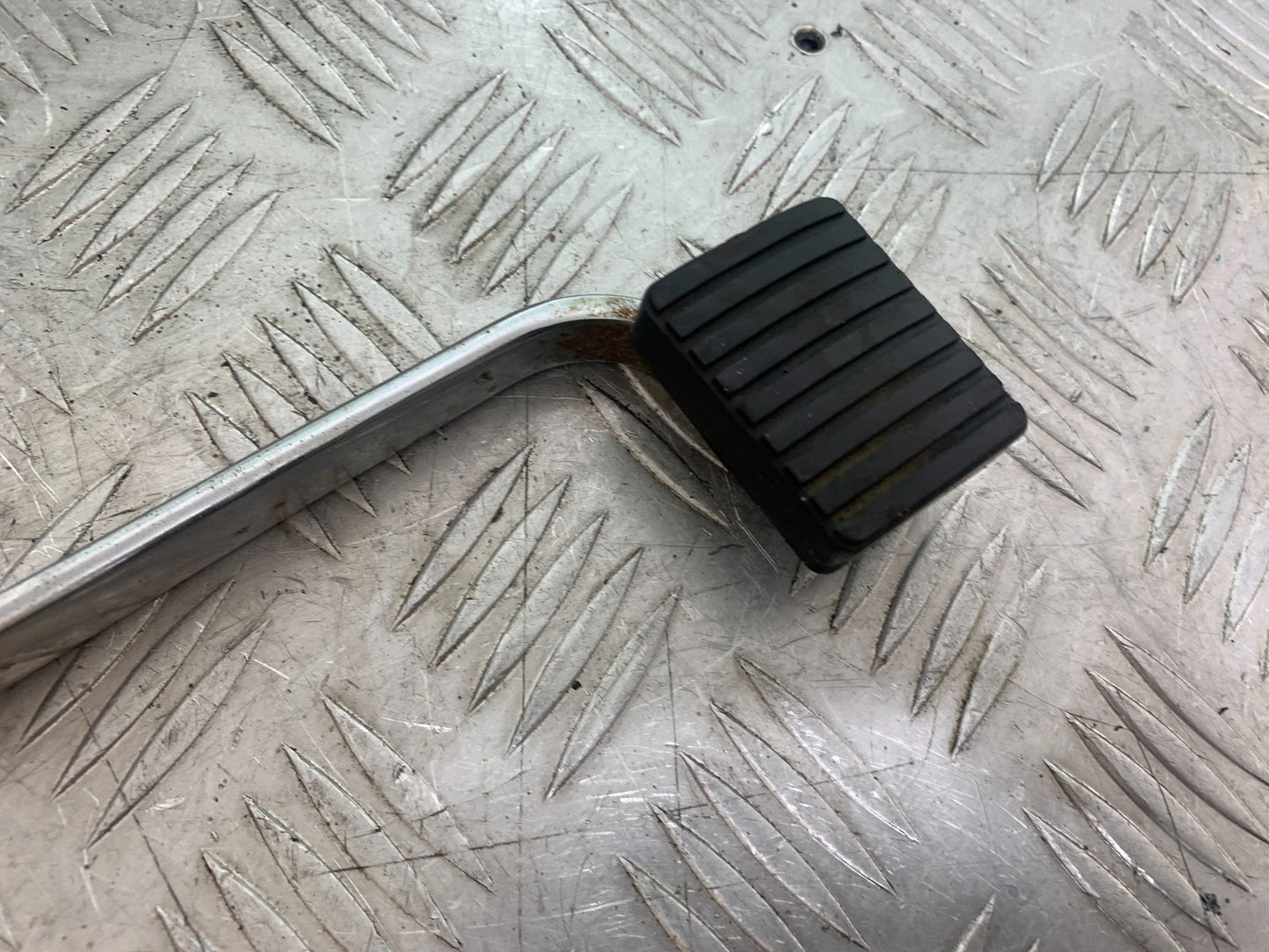 KAWASAKI VN1500 CLASSIC REAR BRAKE PEDAL   YEAR 1999 -2006 (CMB1166)