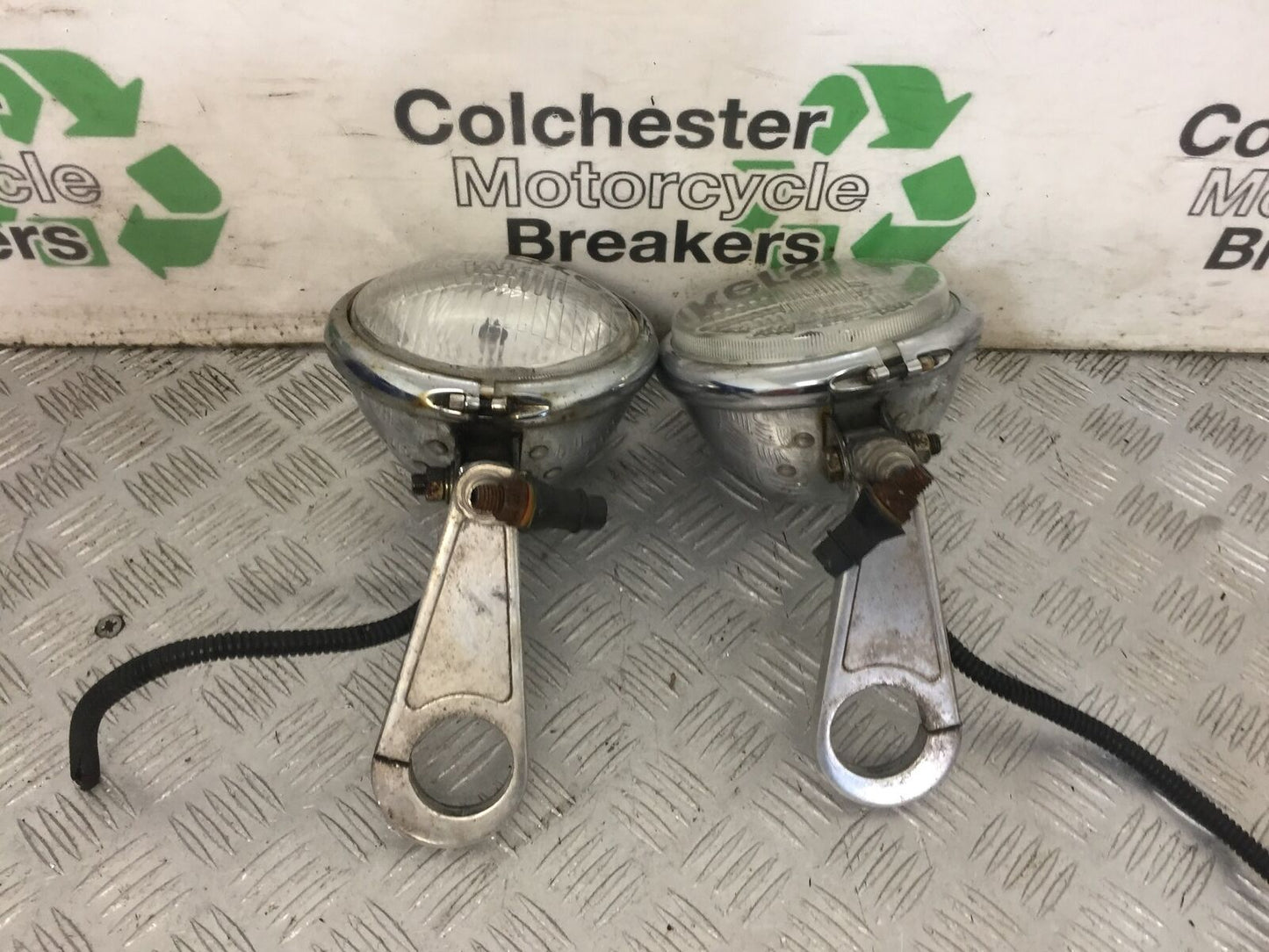 SUZUKI GSF600 GSF 600 BANDIT HEADLIGHTS YEAR 2002 (STOCK 852)