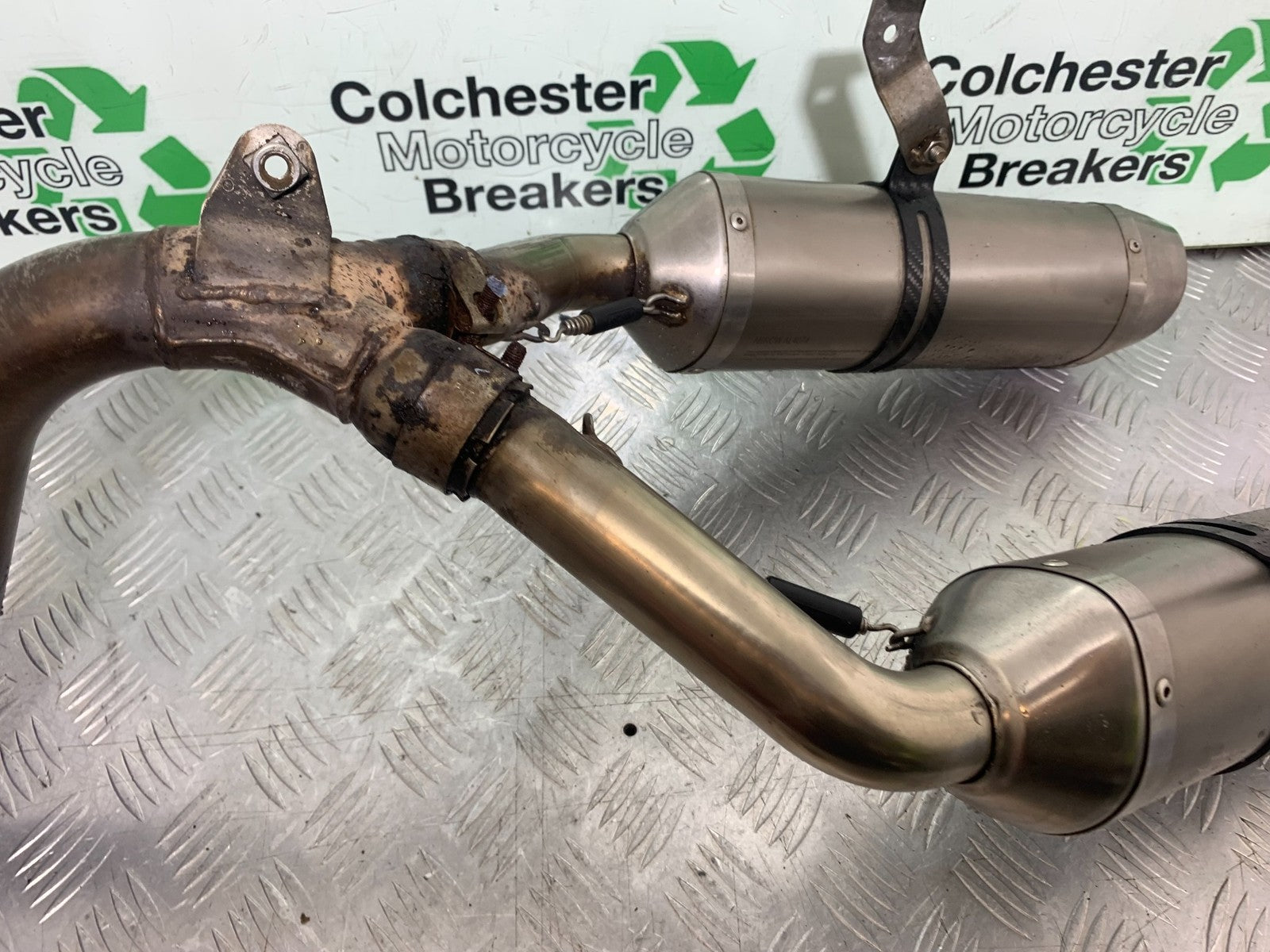TRIUMPH 675 STREET TRIPLE R ARROW SILENCERS   YEAR 2012 (CMB1221)