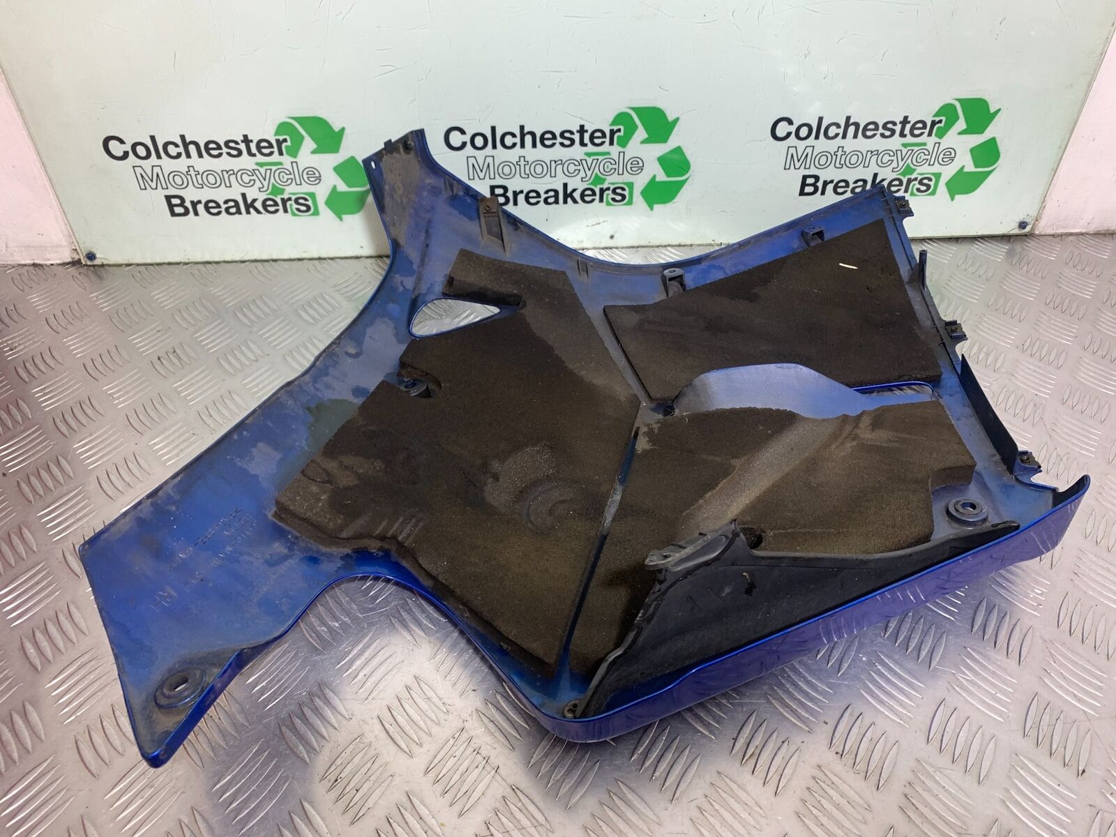 HONDA CBR1100 BLACKBIRD LEFT FAIRING PANEL  YEAR 1999-2005 (CMB1103)