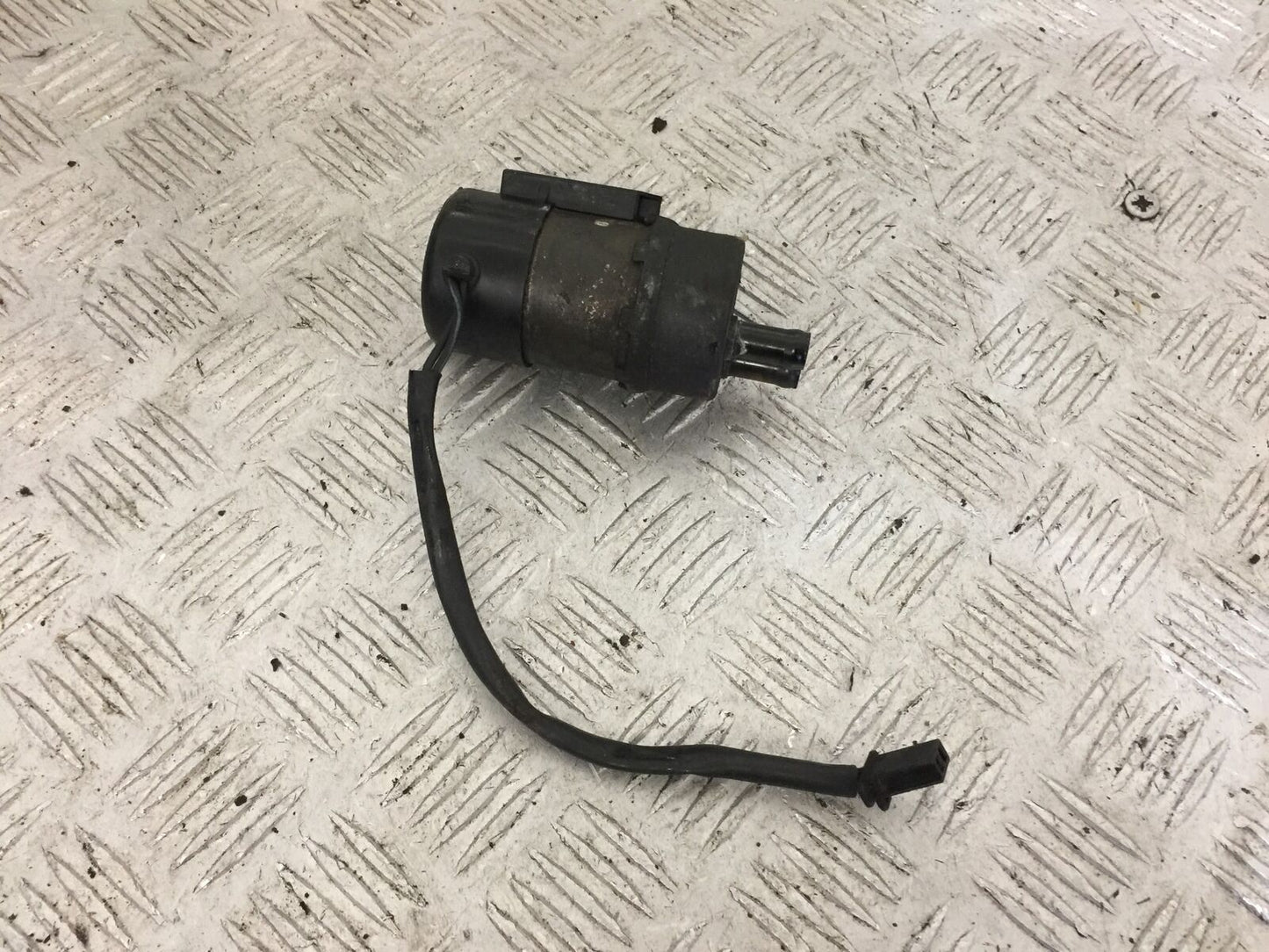 YAMAHA FZS600 FAZER 600 PETROL PUMP  YEAR 1998-2001 (STOCK 844)