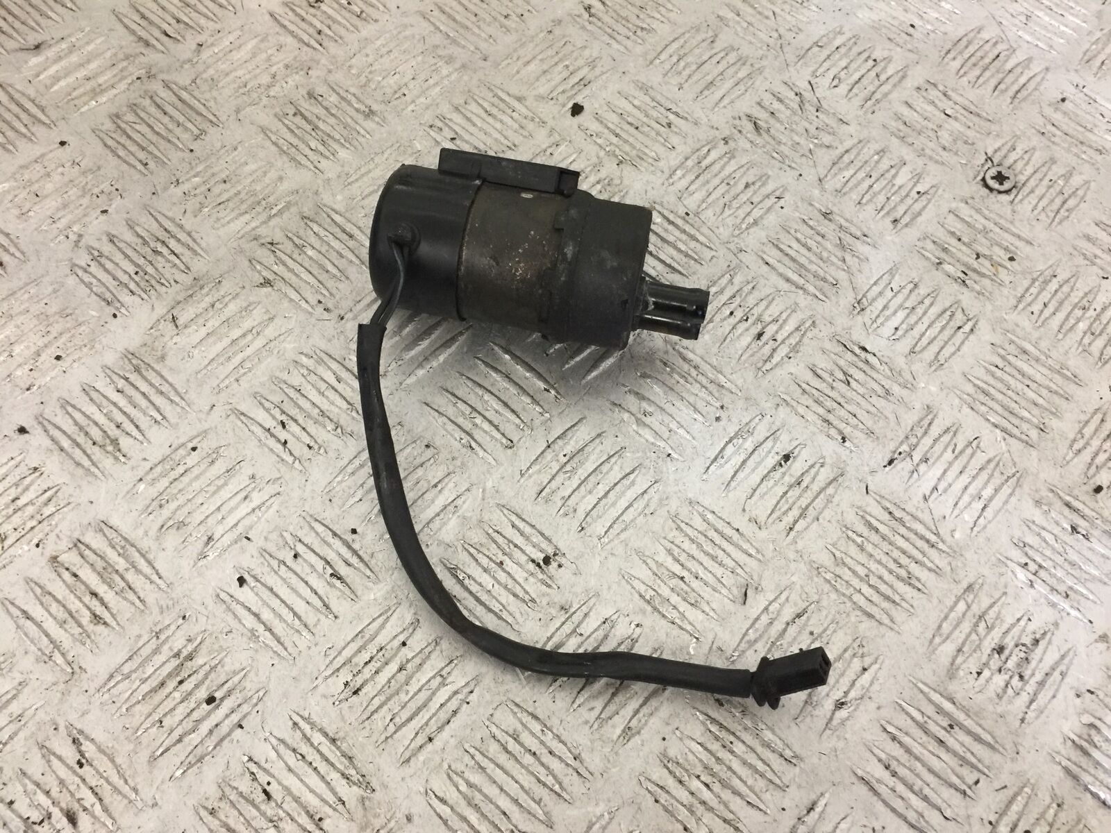 YAMAHA FZS600 FAZER 600 PETROL PUMP  YEAR 1998-2001 (STOCK 844)