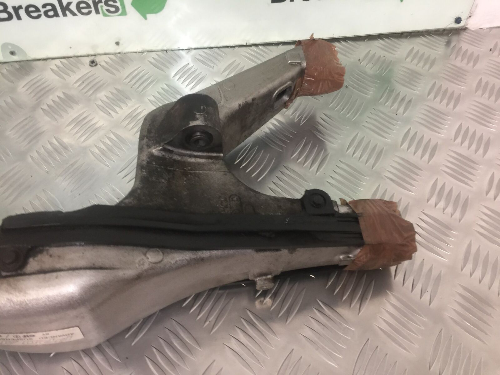 HONDA VFR800 VFR 800 V-TEC SWINGARM HUB DISC    YEAR 2003 -2009 (STOCK 916)
