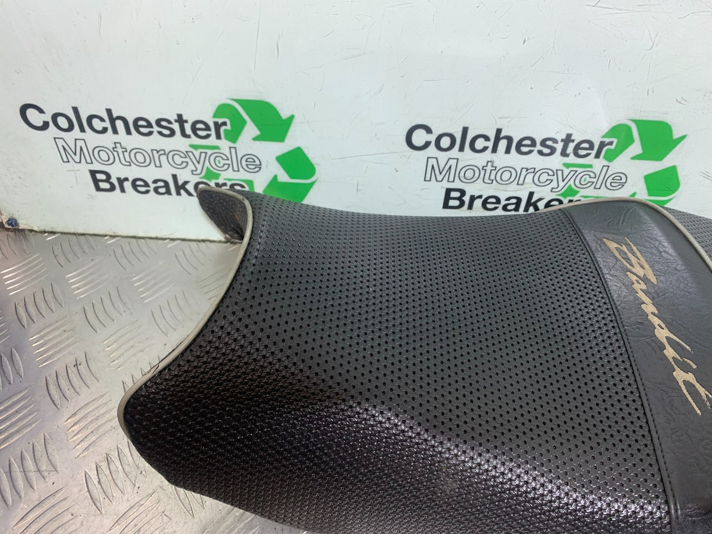 SUZUKI GSF600 GSF 600 BANDIT SEAT 2000-2004 (CMB1269)