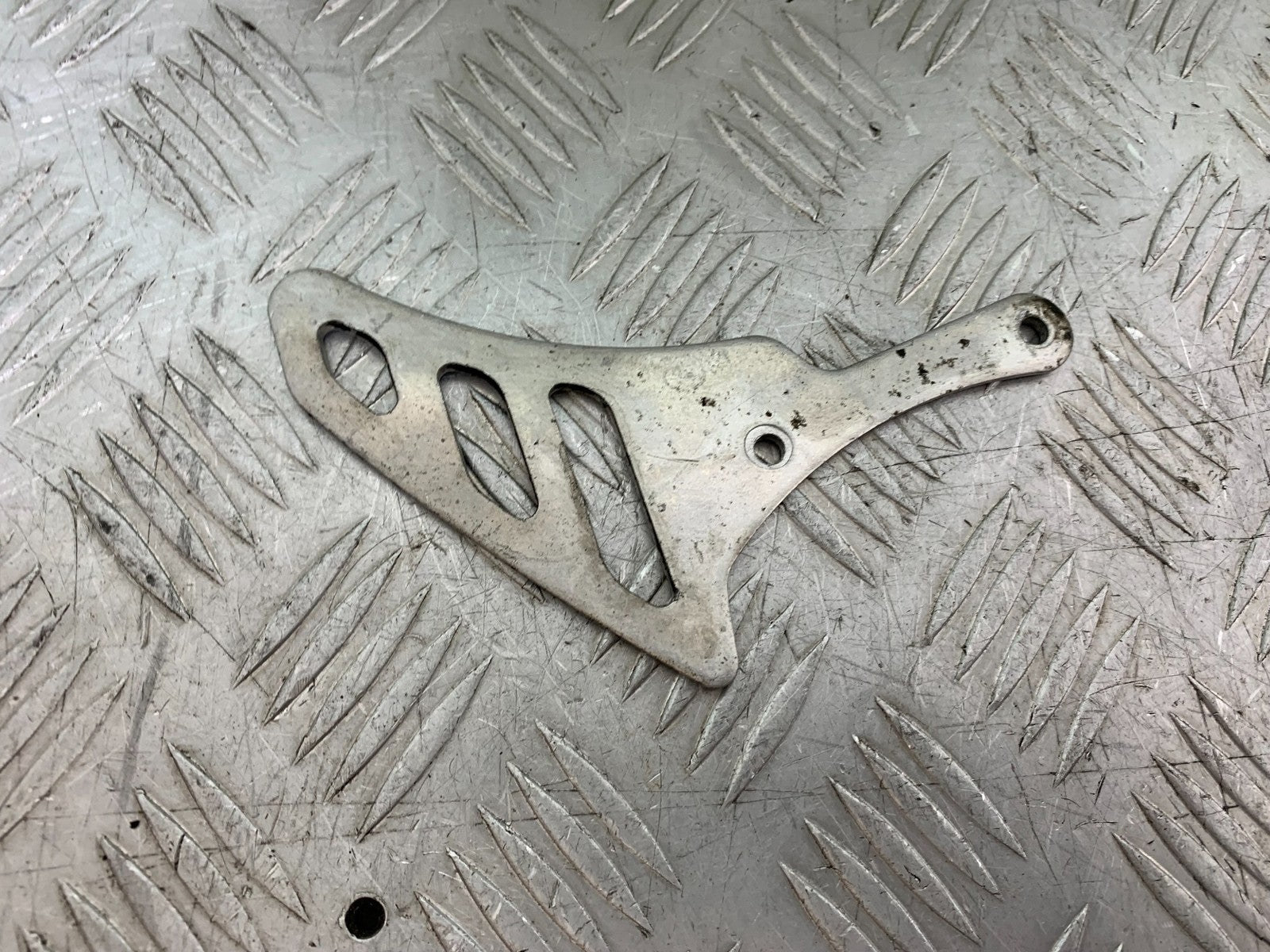 TRIUMPH 955I SPRINT RS CHAIN GUIDE YEAR 1999-03 (CMB1313)