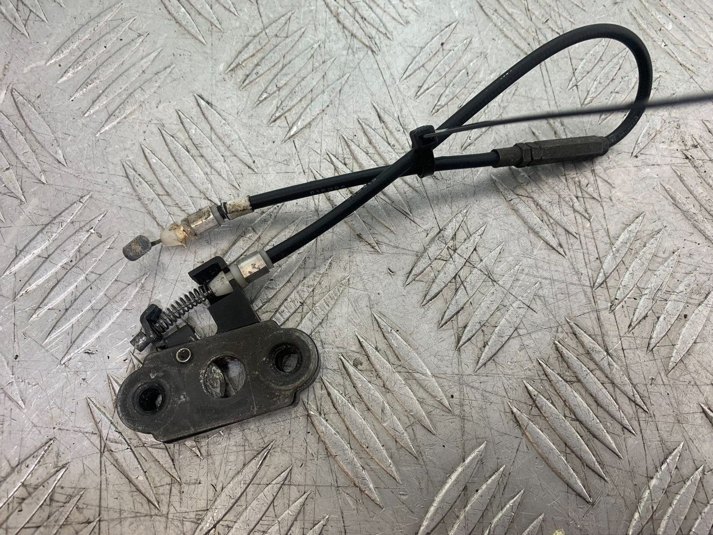 DUCATI 848 REAR SEAT CATCH & CABLE  YEAR 2008-2010 (CMB1323)